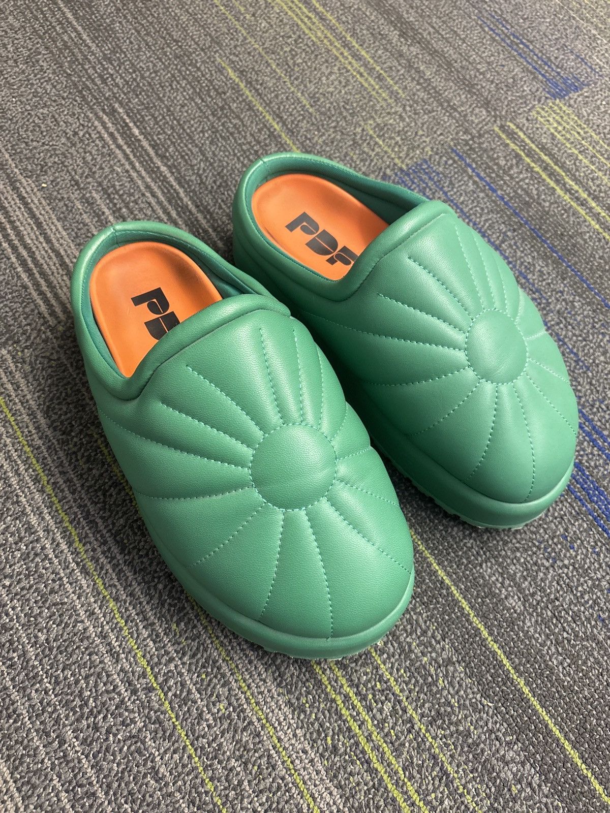 PDF Pdf channel project domenico formichetti slides mules Size US 10 / EU 43 - 1 Thumbnail