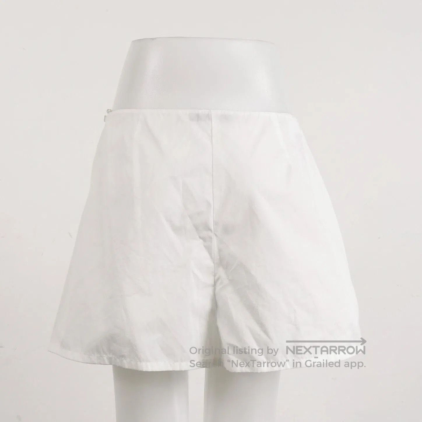 Prada Prada Polka Dot Cutout Logo Shorts in White . Size 41" - 2 Thumbnail