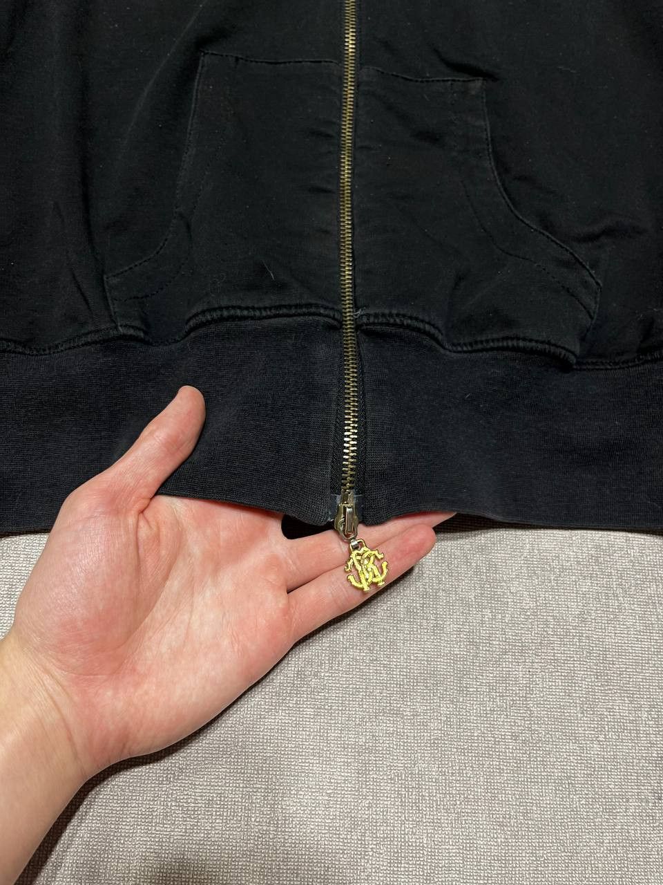 Roberto Cavalli Vintage Roberto Cavalli Women`s Black Logo Zip Hoodie Size M / US 6-8 / IT 42-44 - 5 Thumbnail