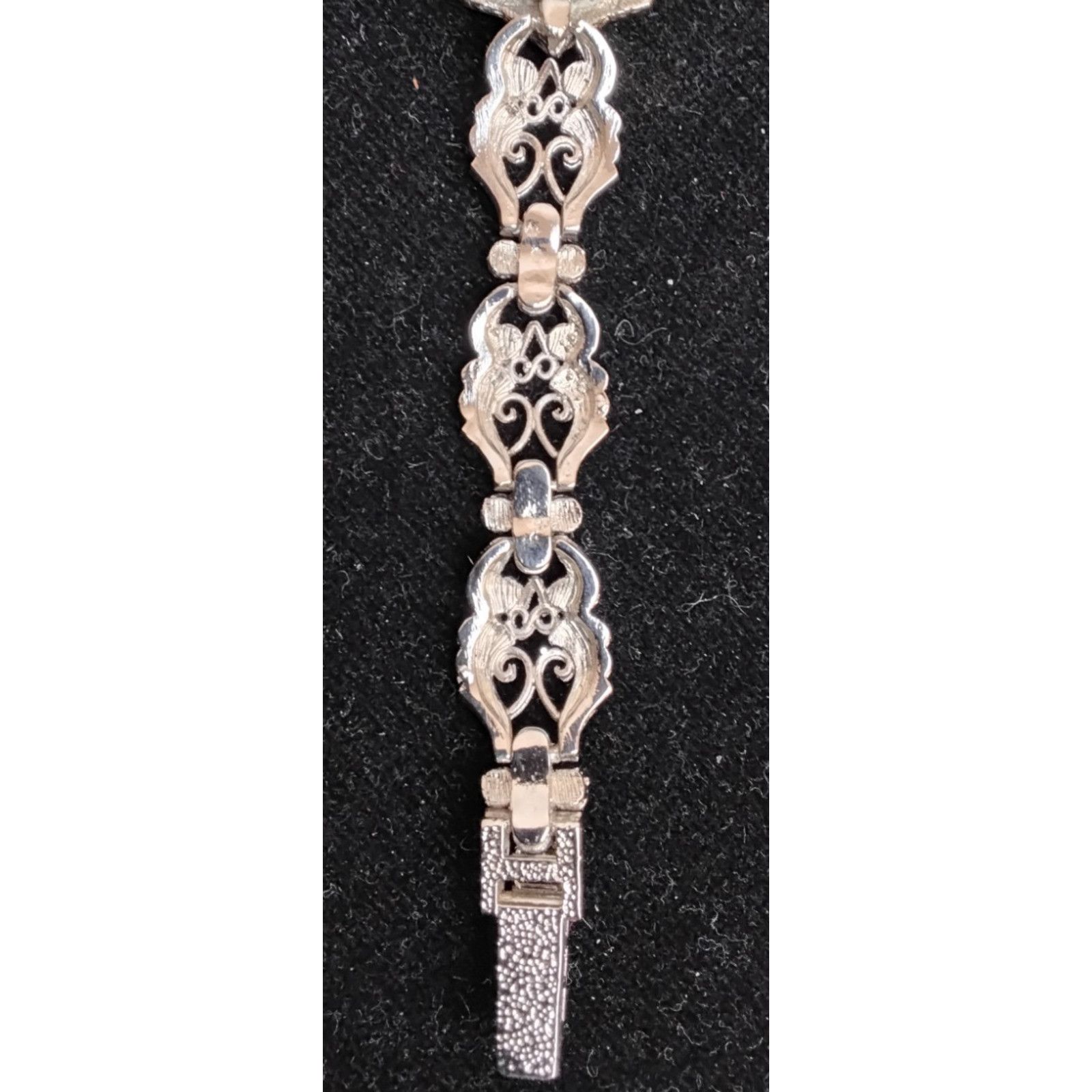 Other Majestron Ladies Watch Silver Tone Gemmed Vintage Hong Kong Size ONE SIZE - 9 Thumbnail