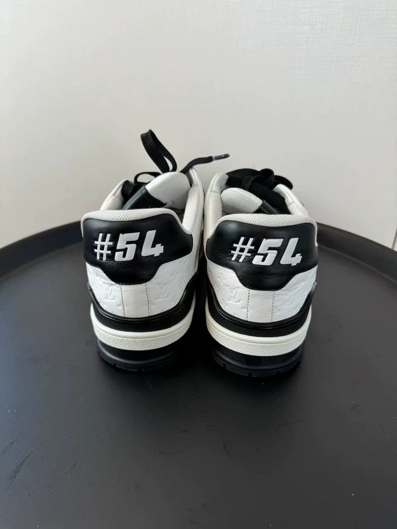 Louis Vuitton Louis Vuitton Black and white emboss presbyopic trainer sn Size US 9.5 / EU 42-43 - 4 Thumbnail