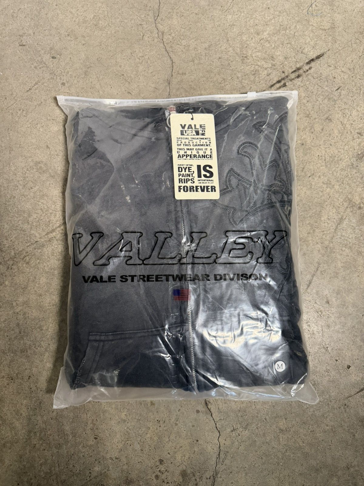 Vale Vale Forever Carver Zip Up 'Black' Size US M / EU 48-50 / 2 - 8 Thumbnail