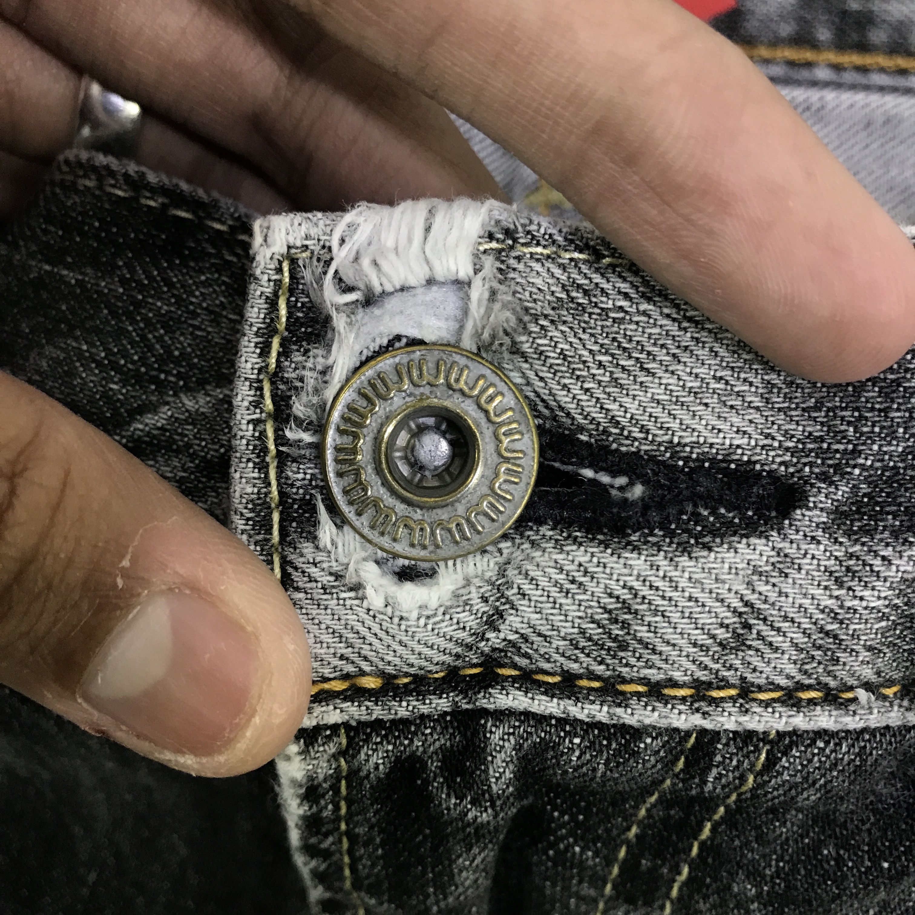 Japanese Brand Black Faded Denim japan Uniqlo jeans pants K130B23 Size US 33 - 13 Thumbnail