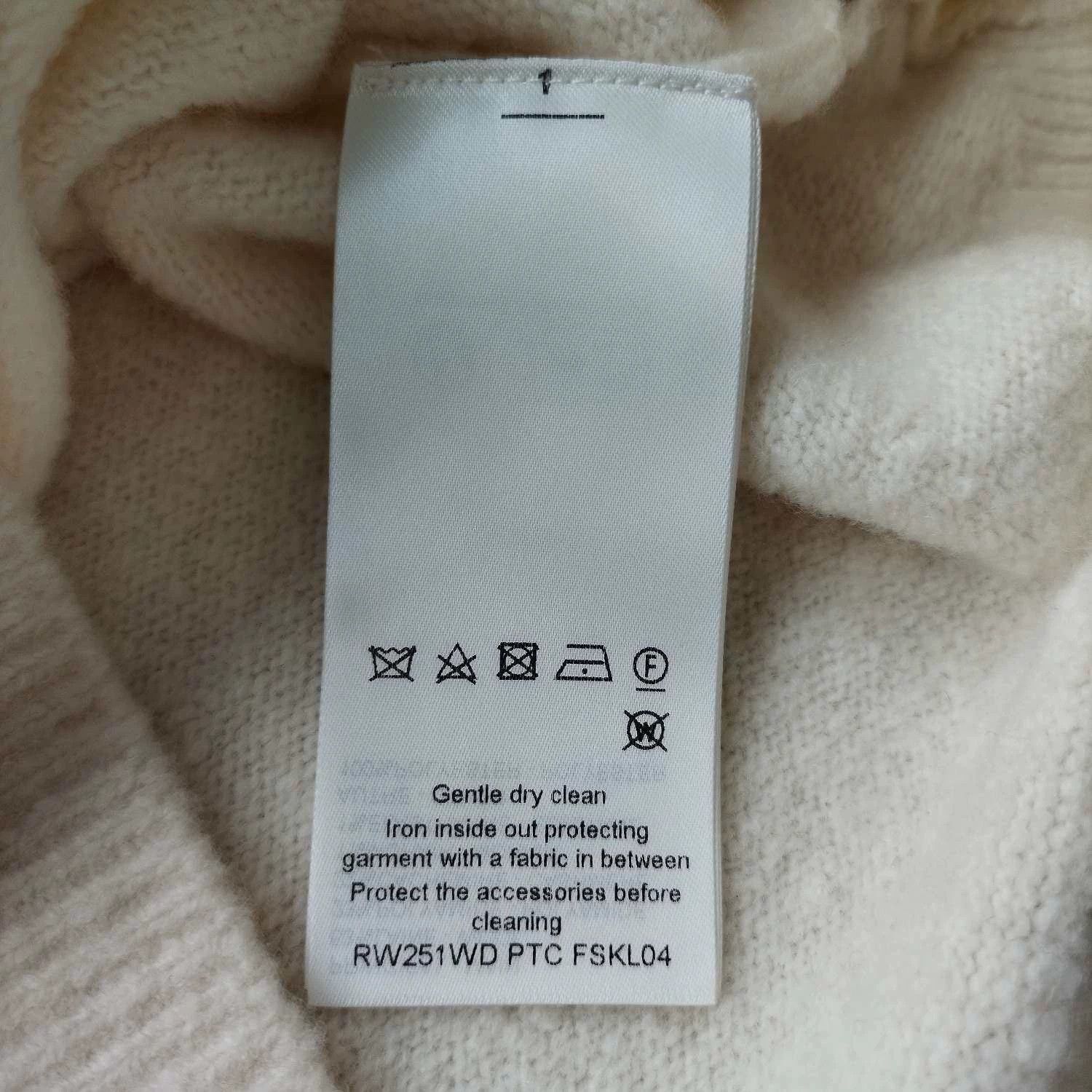 Louis Vuitton LV ss24 white cashmere knit sweater L Size L / US 10 / IT 46 - 6 Thumbnail
