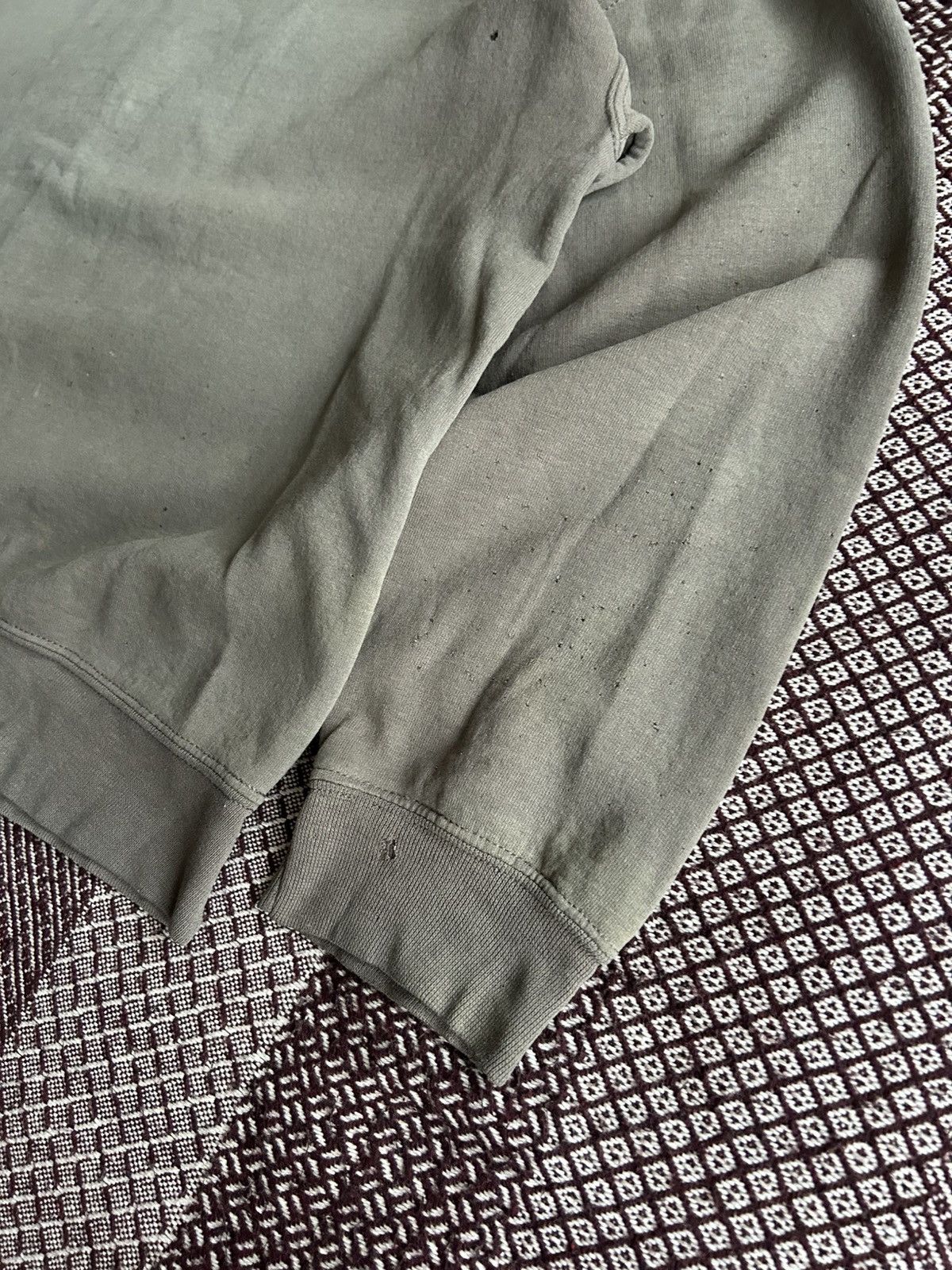 Vintage Vintage Thrashed Gildan Baggy Faded Sweatshirt Streetwear Size US L / EU 52-54 / 3 - 8 Thumbnail