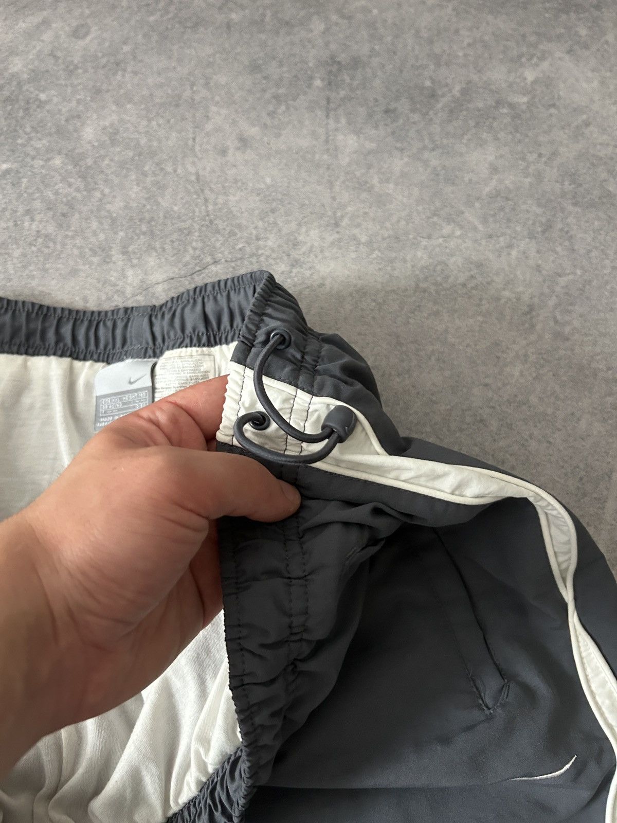Nike Vintage Nike double swoosh nylons track pants mens Size US 34 / EU 50 - 7 Thumbnail