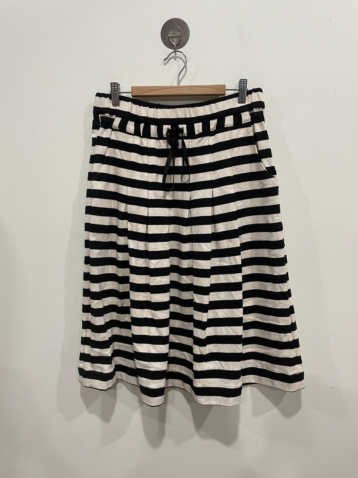 Japanese Brand Isato Midi Skirt Size 30" / US 8 / IT 44 - 1 Thumbnail