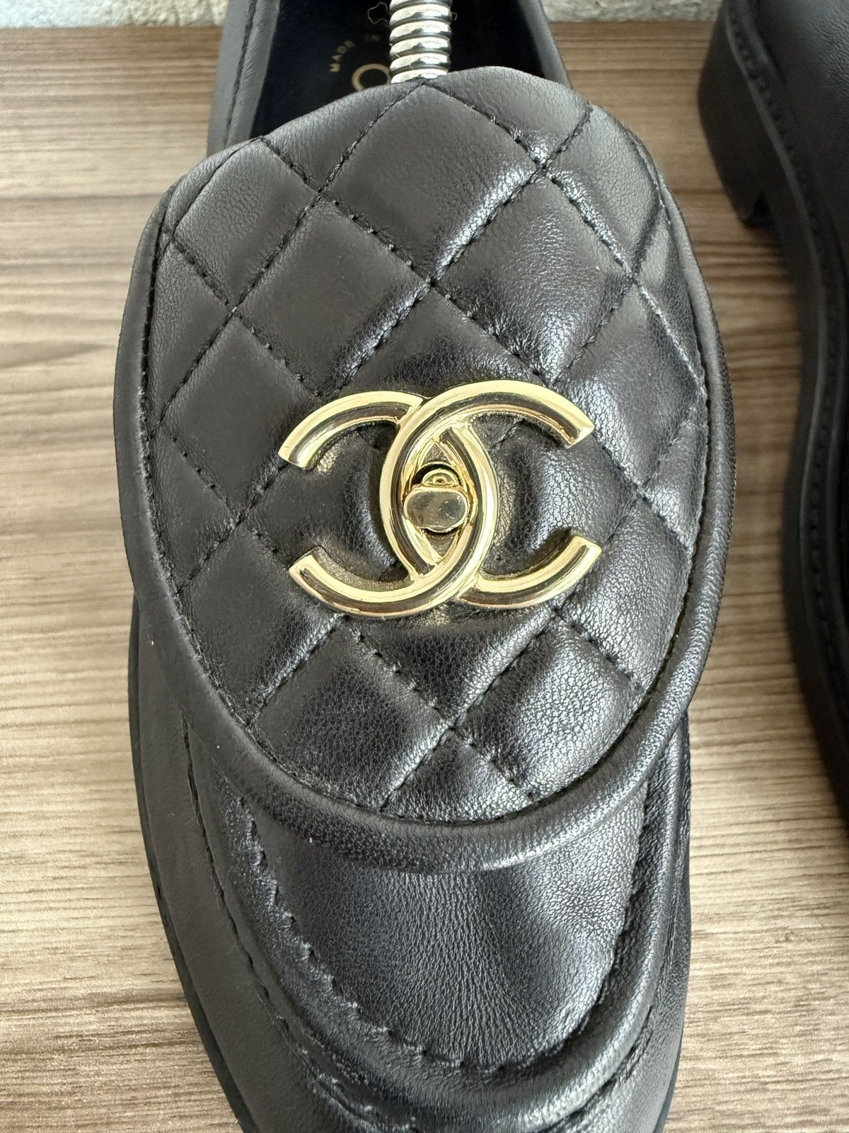 Chanel Quilted flap turnlock CC loafers Size US 9 / IT 39 - 6 Thumbnail