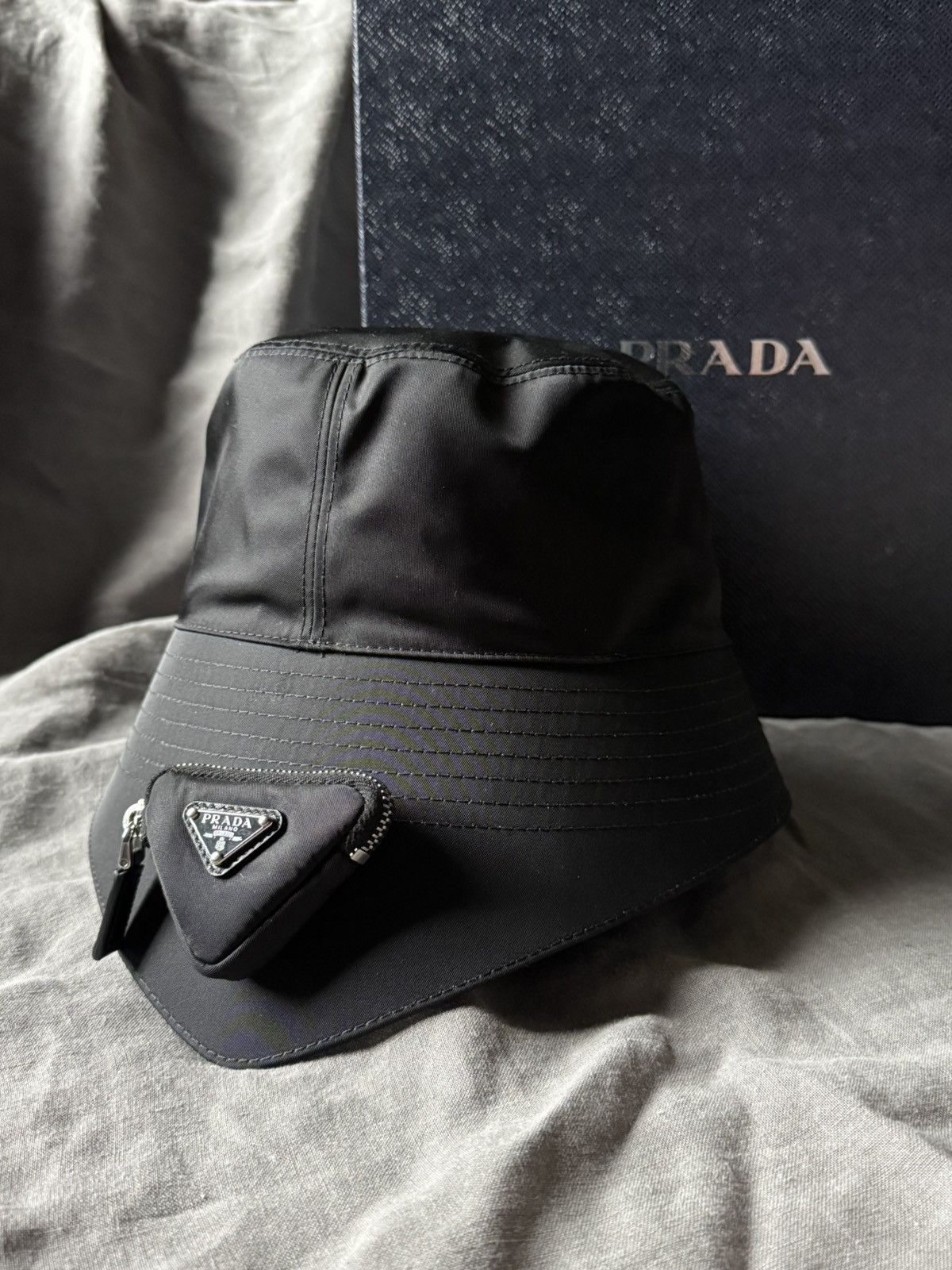 Prada Prada - Re-Nylon Black Bucket Hat with Triangle Pouch / SS22 Size ONE SIZE - 3 Thumbnail