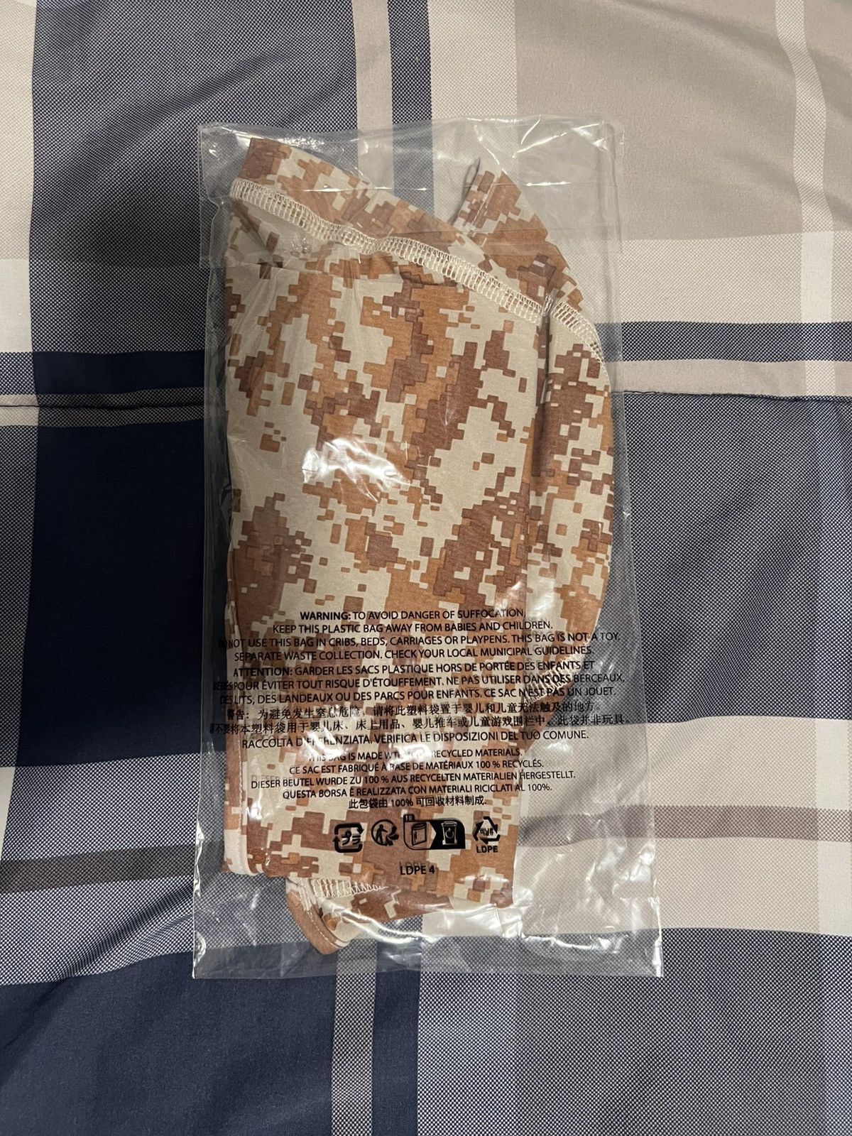 Supreme Supreme Heat Reactive Digi Camo Balaclava Tan Size ONE SIZE - 2 Thumbnail