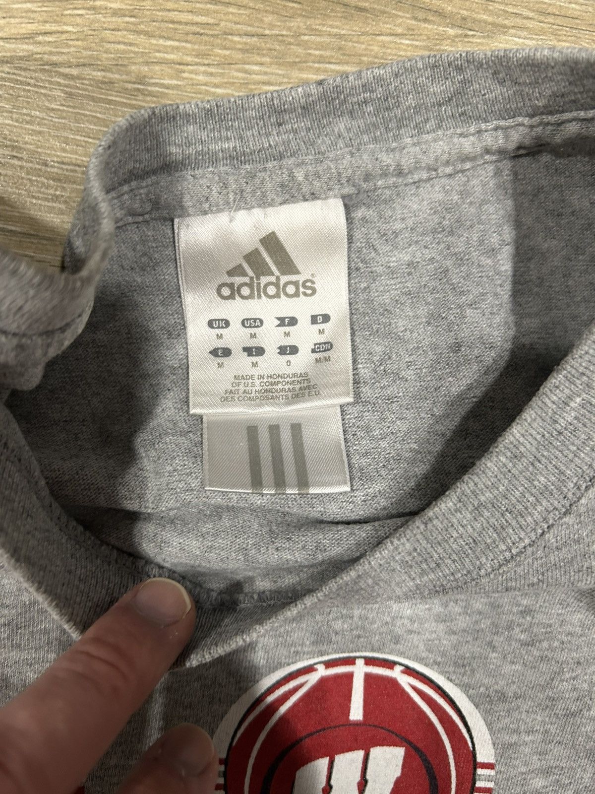 Adidas 2003 Wisconsin Basketball T-Shirt Size US M / EU 48-50 / 2 - 3 Thumbnail