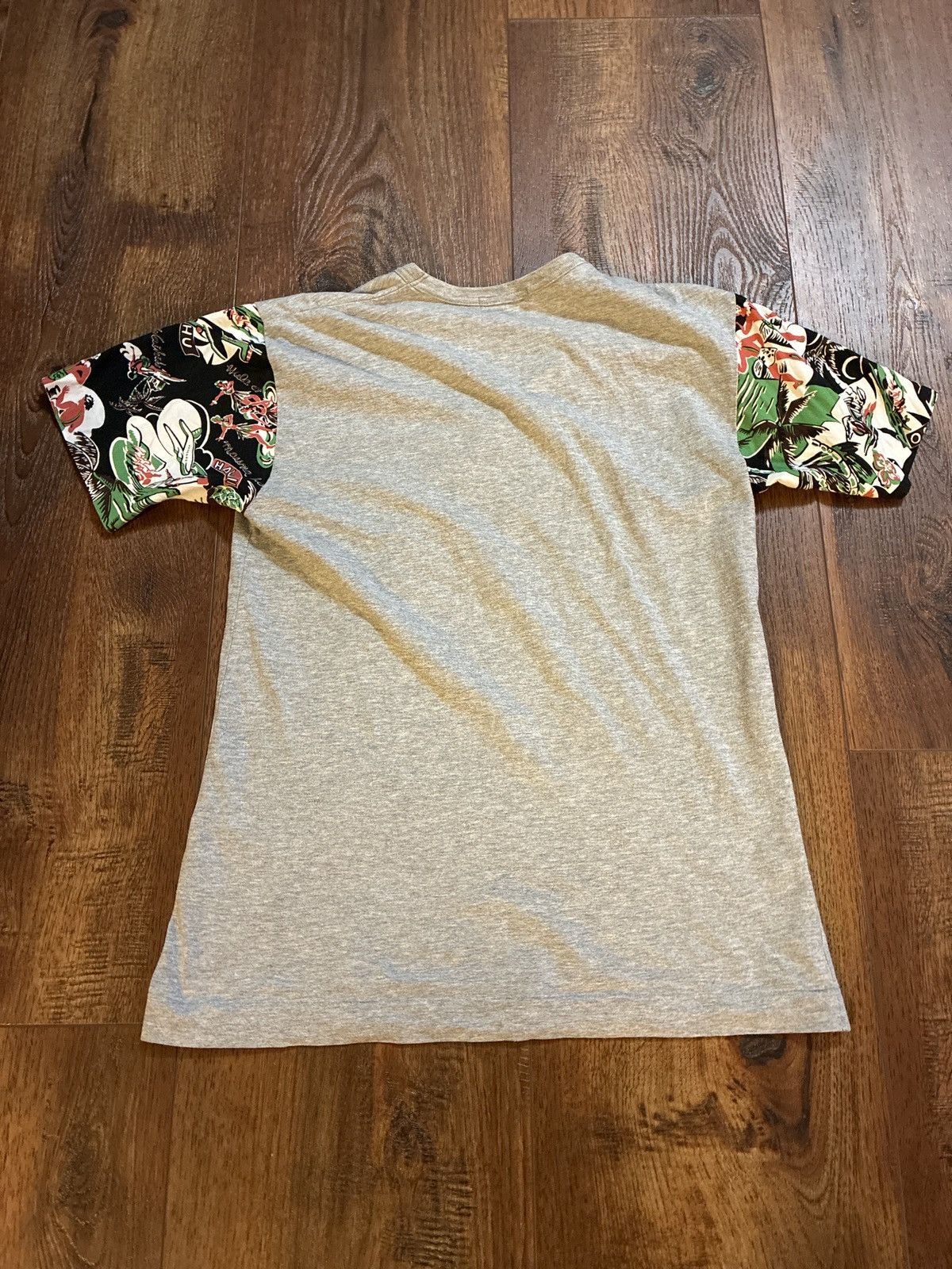 Comme des Garcons 2005 Comme Des Garcons print sleeves tshirt Size US XS / EU 42 / 0 - 5 Thumbnail