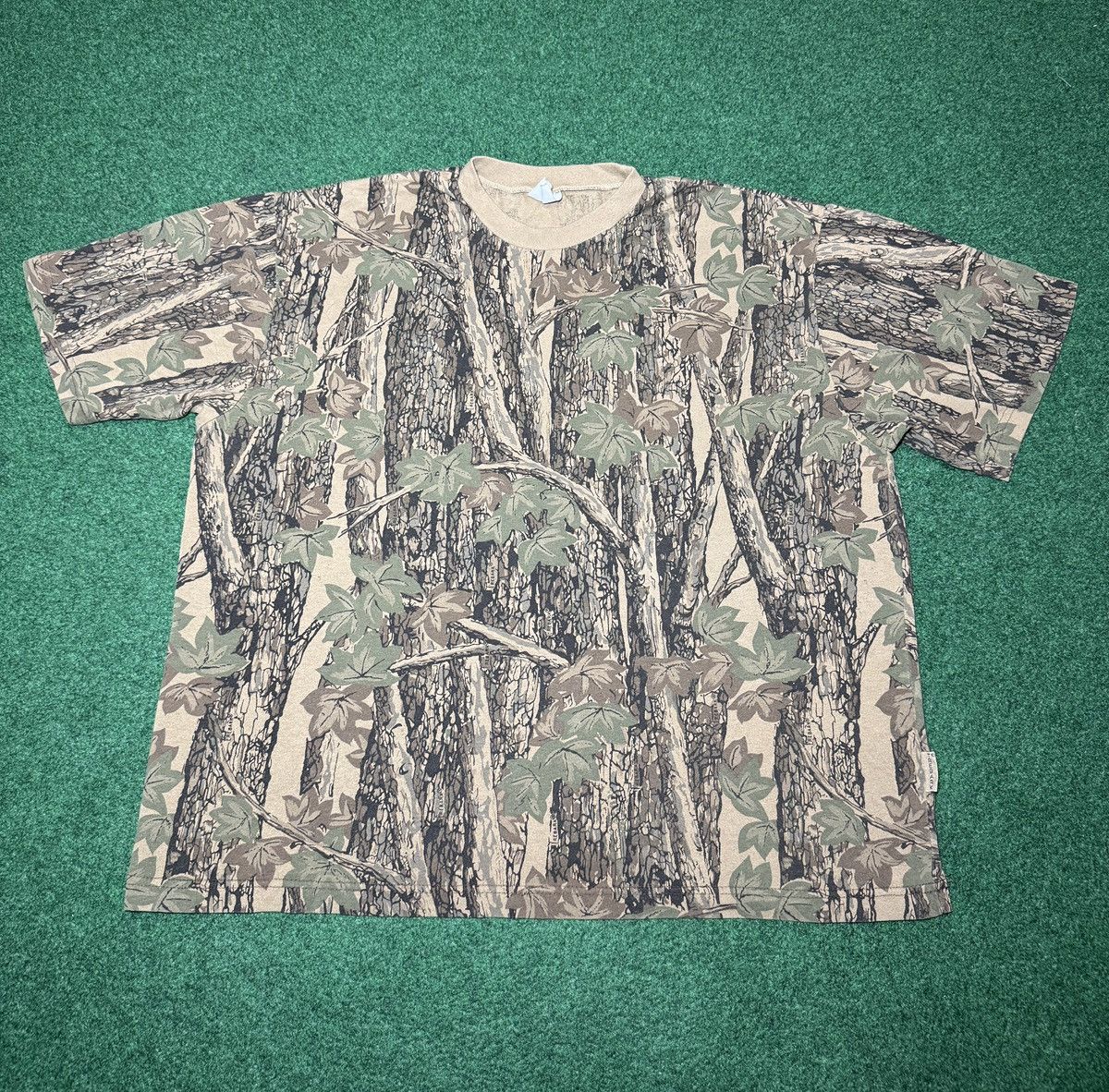Realtree Vintage Camo Tee Boxy Relaxed XL Realtree 25x29 T Shirt Size US XL / EU 56 / 4 - 1 Thumbnail