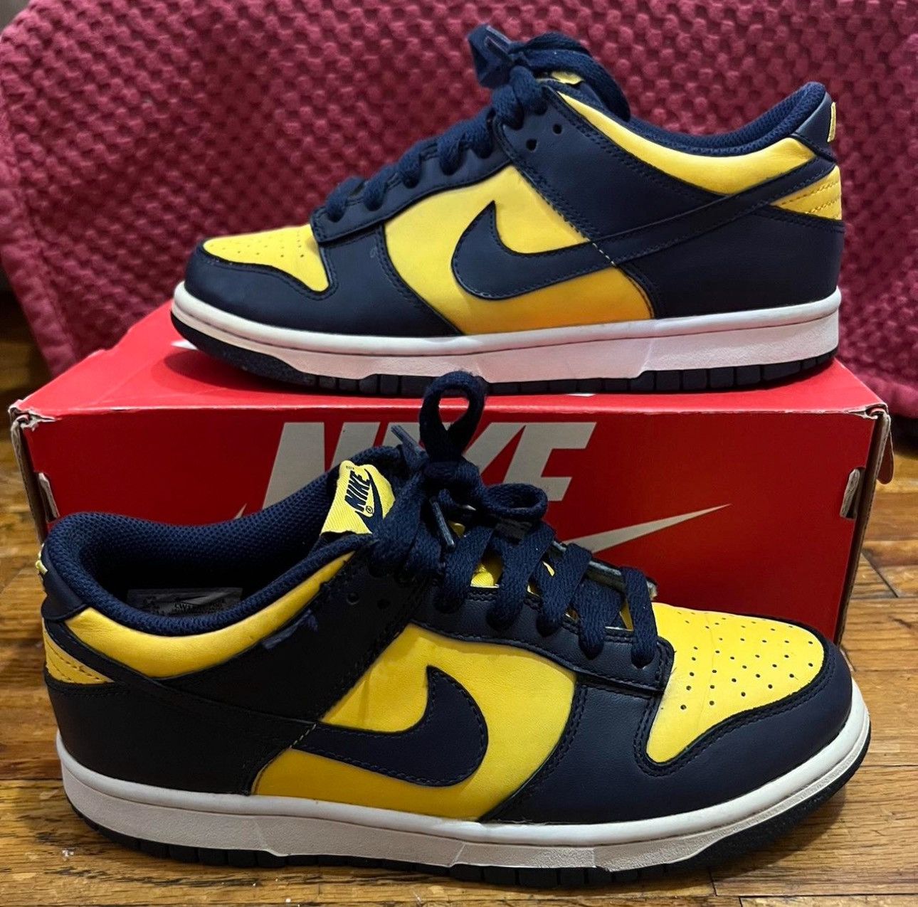 Nike Michigan 2021 Nike Dunk Low Size US 6.5 / EU 39-40 - 3 Thumbnail