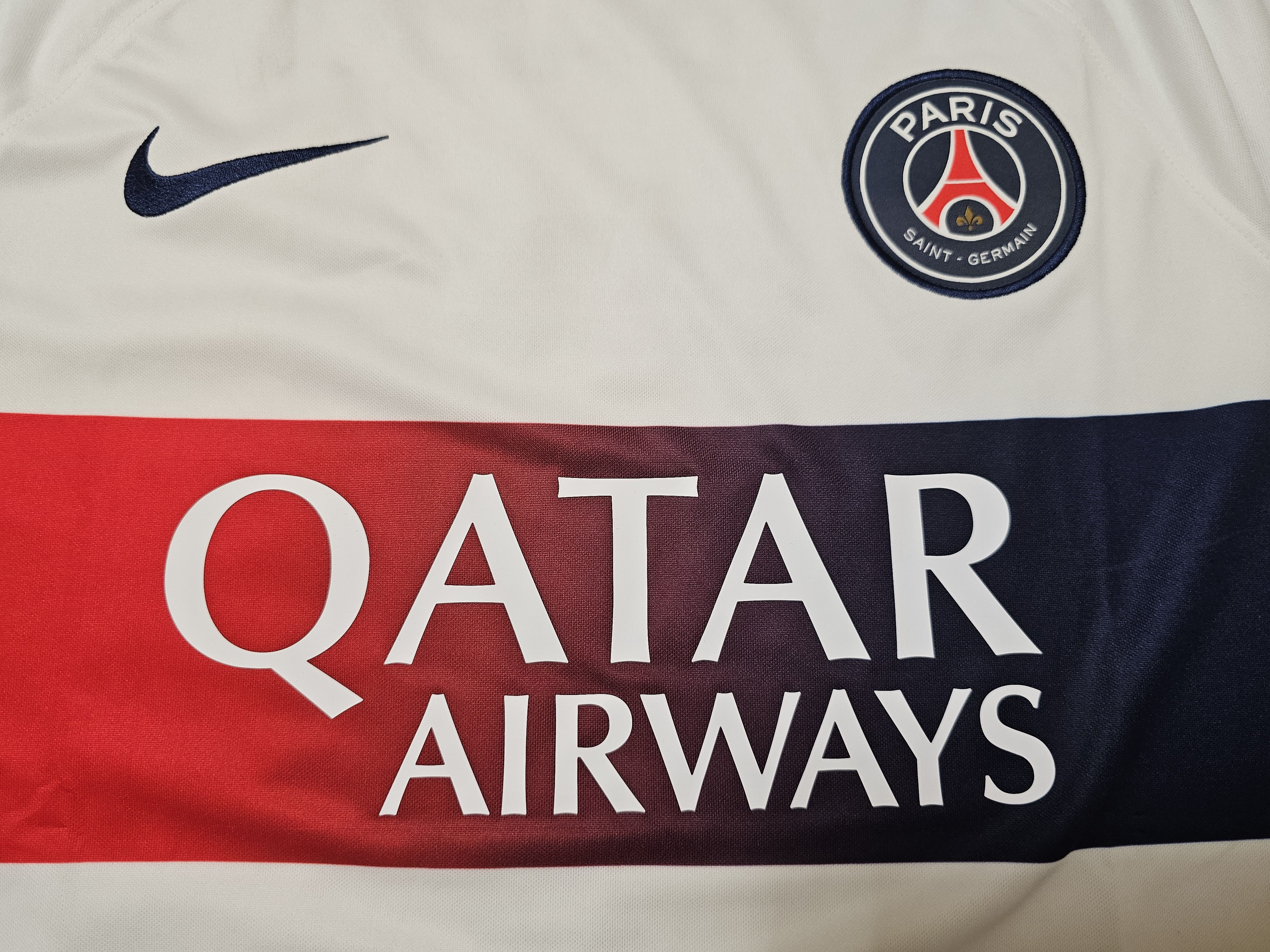 Nike PSG PARIS SAINT-GERMAIN 2024 MBAPPE FOOTBALL SOCCER JERSEY Size US M / EU 48-50 / 2 - 3 Thumbnail