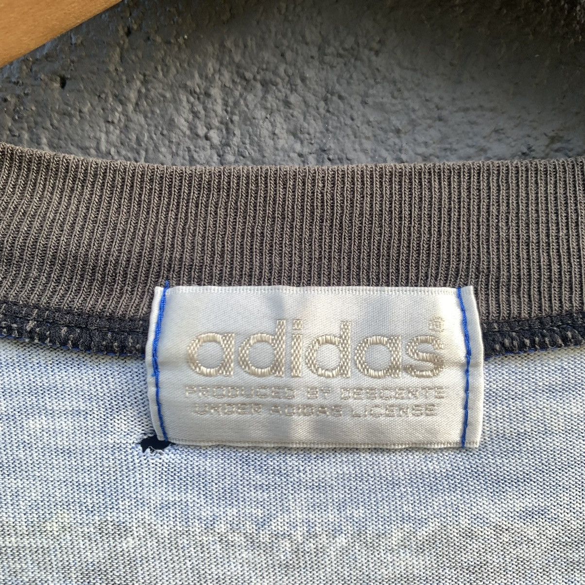 Vintage Thrashed Vintage Adidas Descente V Neck Stripe Tee Size US L / EU 52-54 / 3 - 4 Thumbnail
