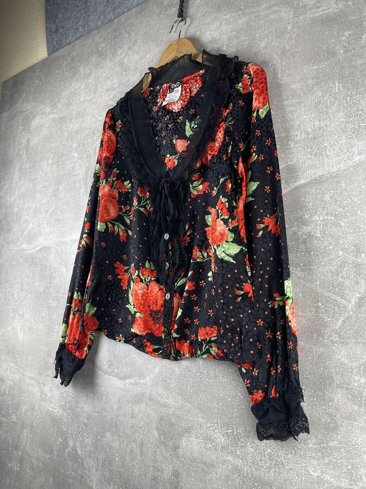 Dolce & Gabbana D&G Dolce & Gabbana Sheer Floral Silk Lace Ruffled Blouse Size L / US 10 / IT 46 - 2 Thumbnail