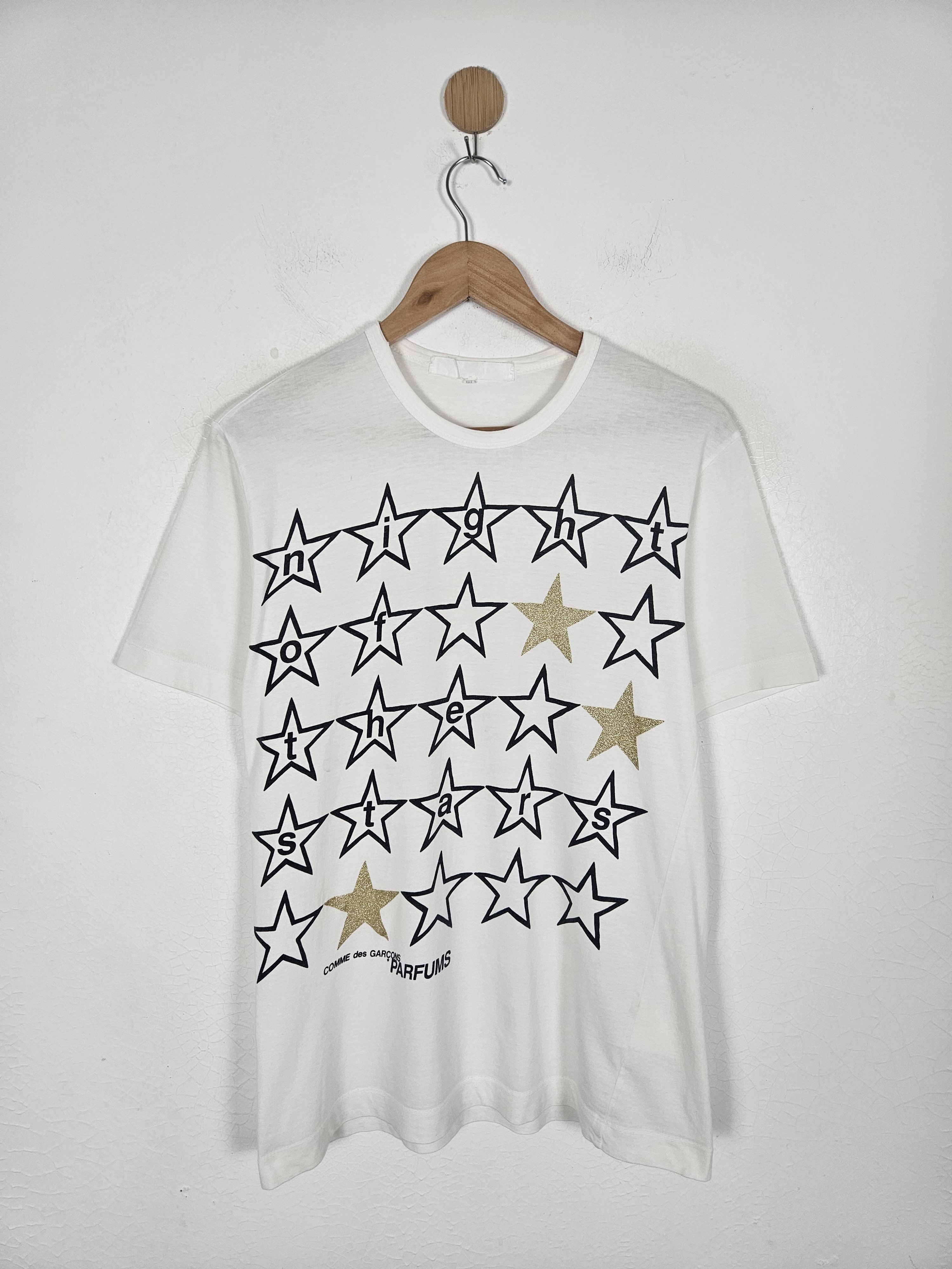 ☆まーち☆【COMMEdesGARCONS】スタッズTシャツ 完売必至◇COMME des GARCONS PLAY◇STUD スタッズ 半袖Tシャツ