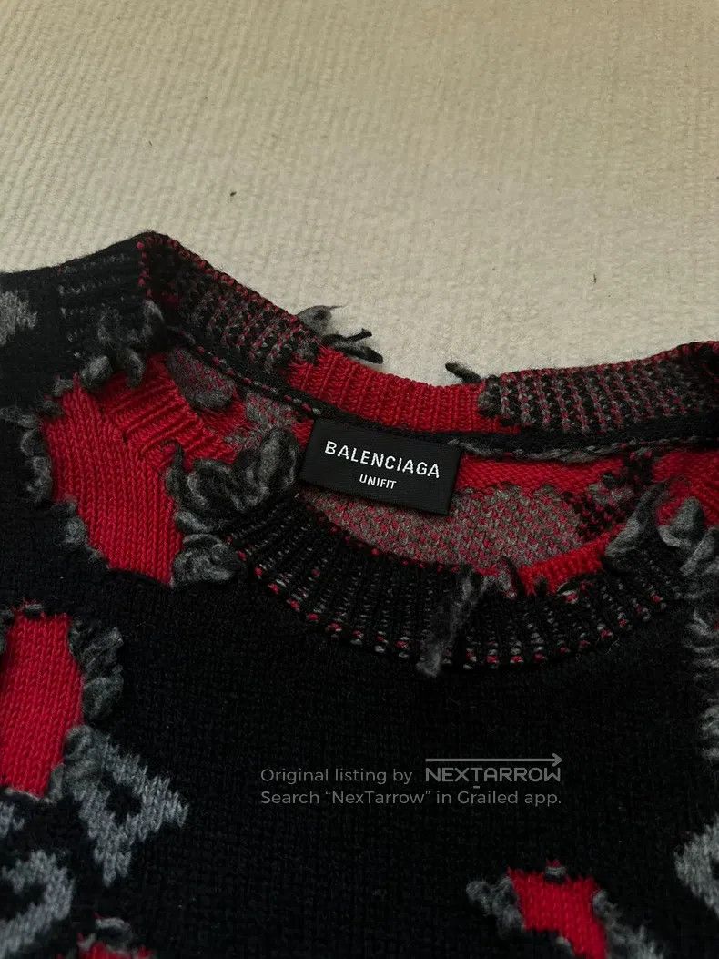Balenciaga Balenciaga Fake Two-Piece Destroyed Sweater Size US S / EU 44-46 / 1 - 2 Thumbnail
