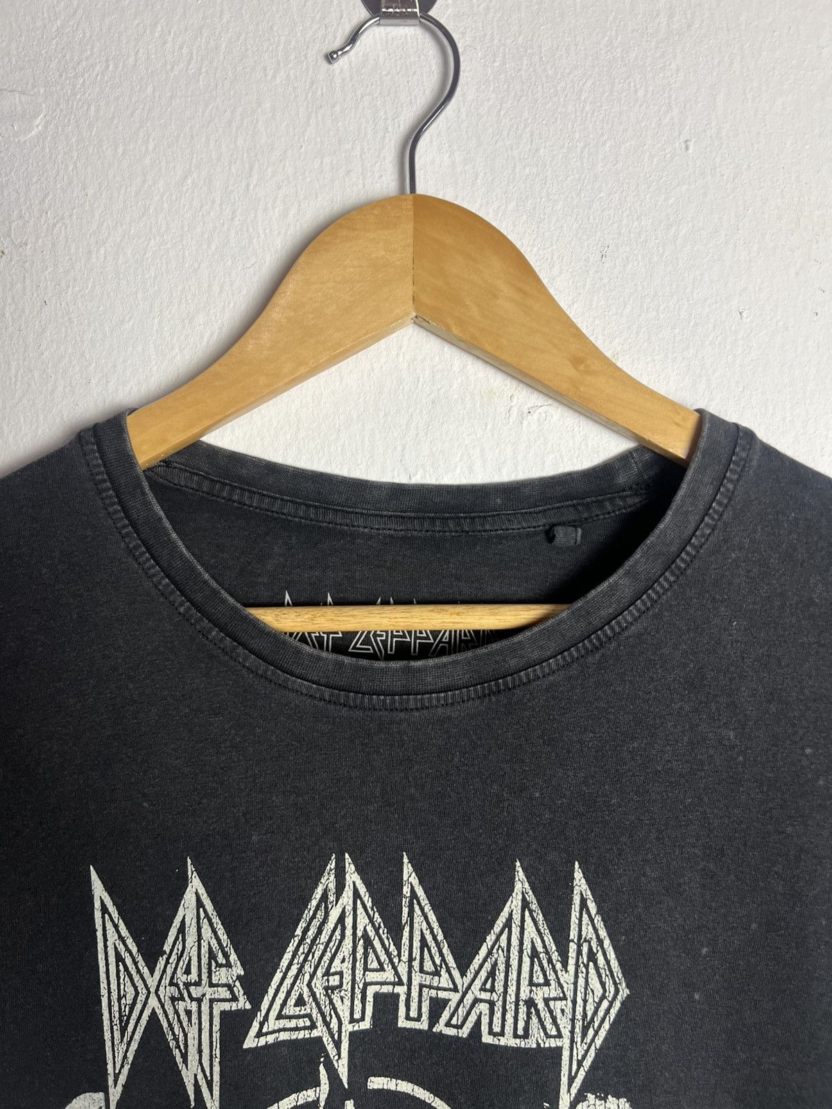 Band Tees Def Leppard Rock Band Tee Size US L / EU 52-54 / 3 - 5 Thumbnail