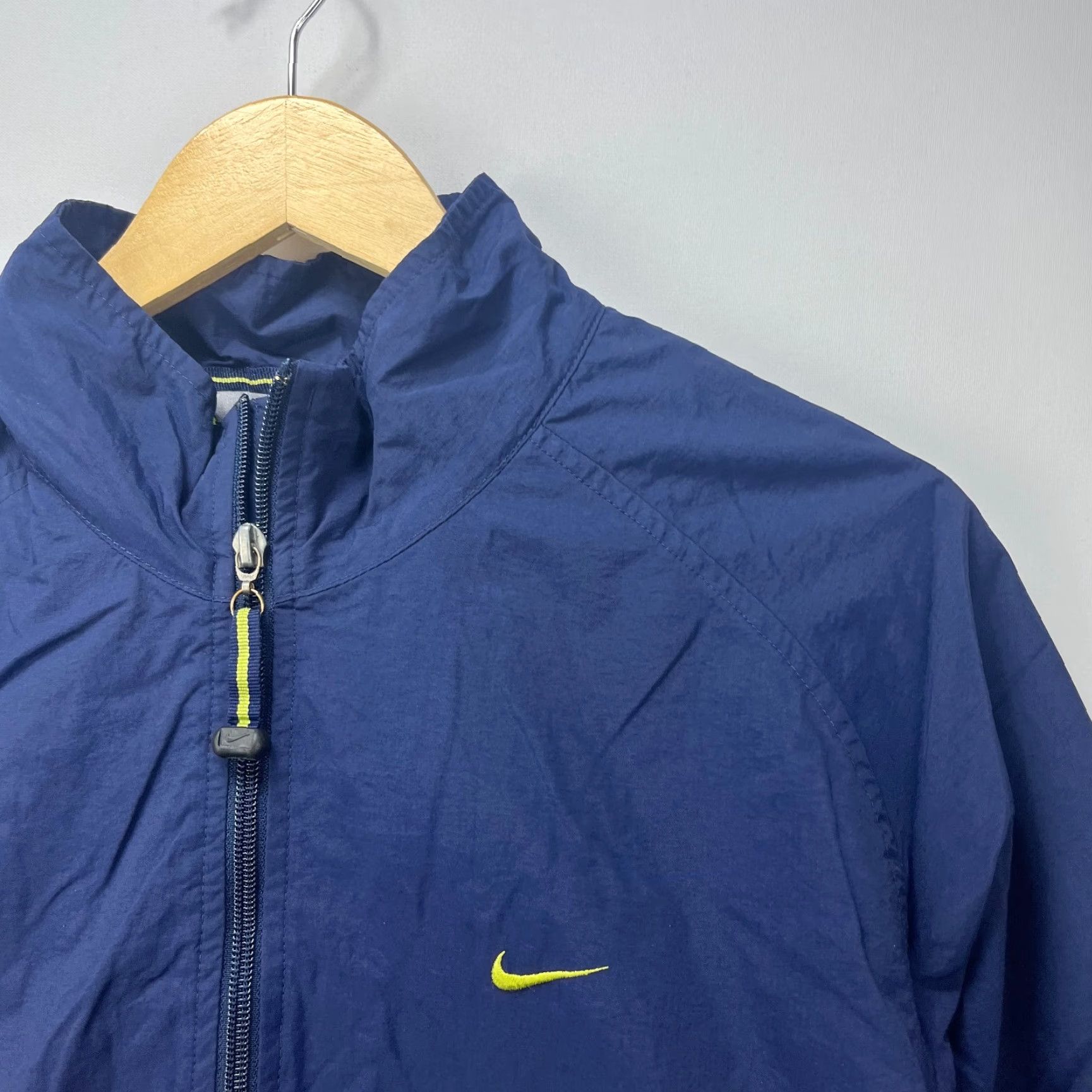 Nike VINTAGE Nike Swoosh Windbreaker Jacket Medium Men Blue Windbreaker 90s Nike Mens Size US M / EU 48-50 / 2 - 3 Thumbnail