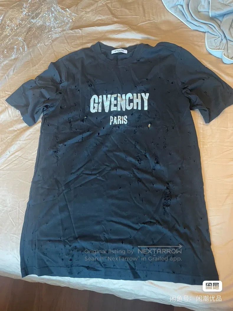 Givenchy Givenchy Black Big Ripped Ripped Short Sleeve Size US XS / EU 42 / 0 - 1 Thumbnail