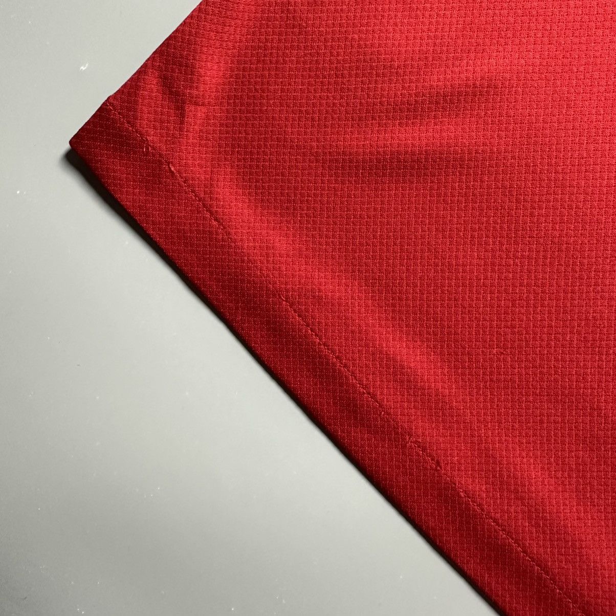 Nike LIVERPOOL NIKE 2023/2024 SOCCER HOME JERSEY #8 SZOBOSZLAI Size US L / EU 52-54 / 3 - 9 Thumbnail