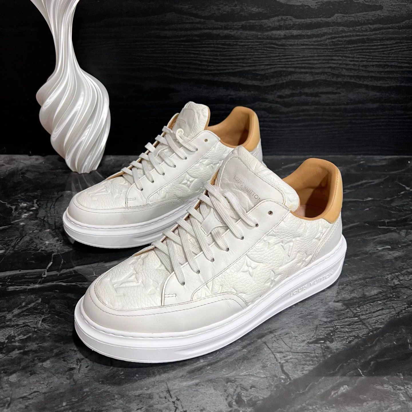 Louis Vuitton 1172/Lv White EU40 Embossed All Over Print Casual Shoes 95 Size US 7 / EU 40 - 1 Thumbnail