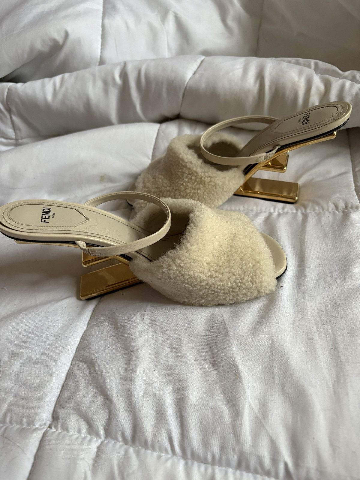 Fendi Fendi Lamb Fur and Calfskin Leather Heels Size US 7 / IT 37 - 6 Thumbnail