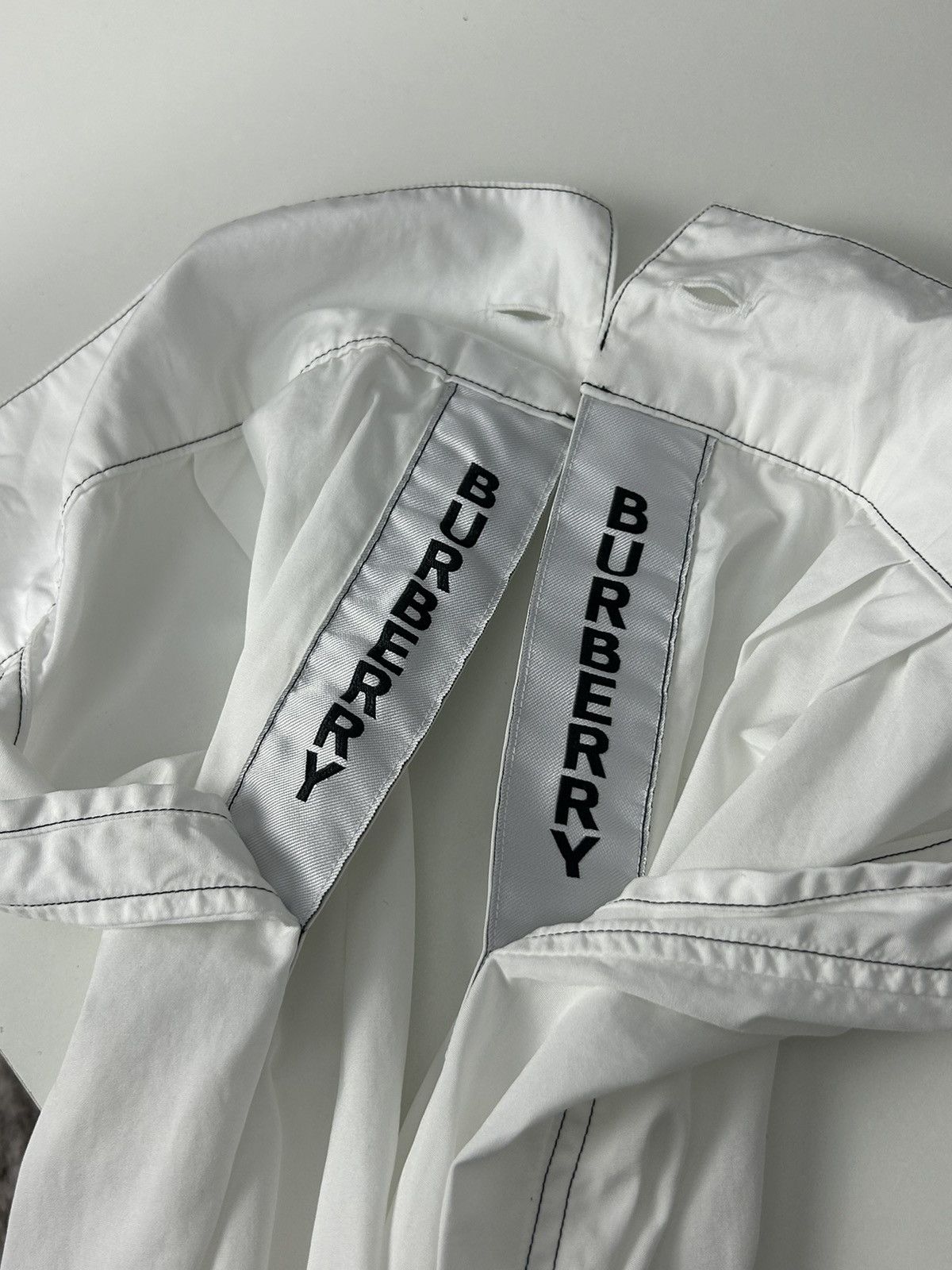 Burberry Burberry White Button Down Shirt Contrast Stitch Logo Tape Size XS / US 0-2 / IT 36-38 - 12 Thumbnail