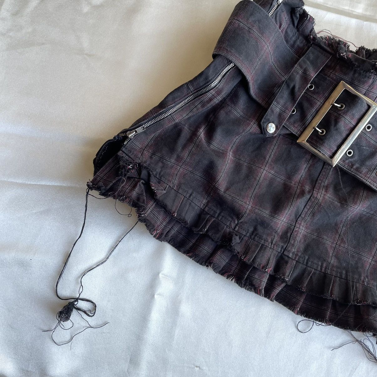 Japanese Brand FRILL BLACK PEACE NOW SKIRT Size 31" - 3 Thumbnail