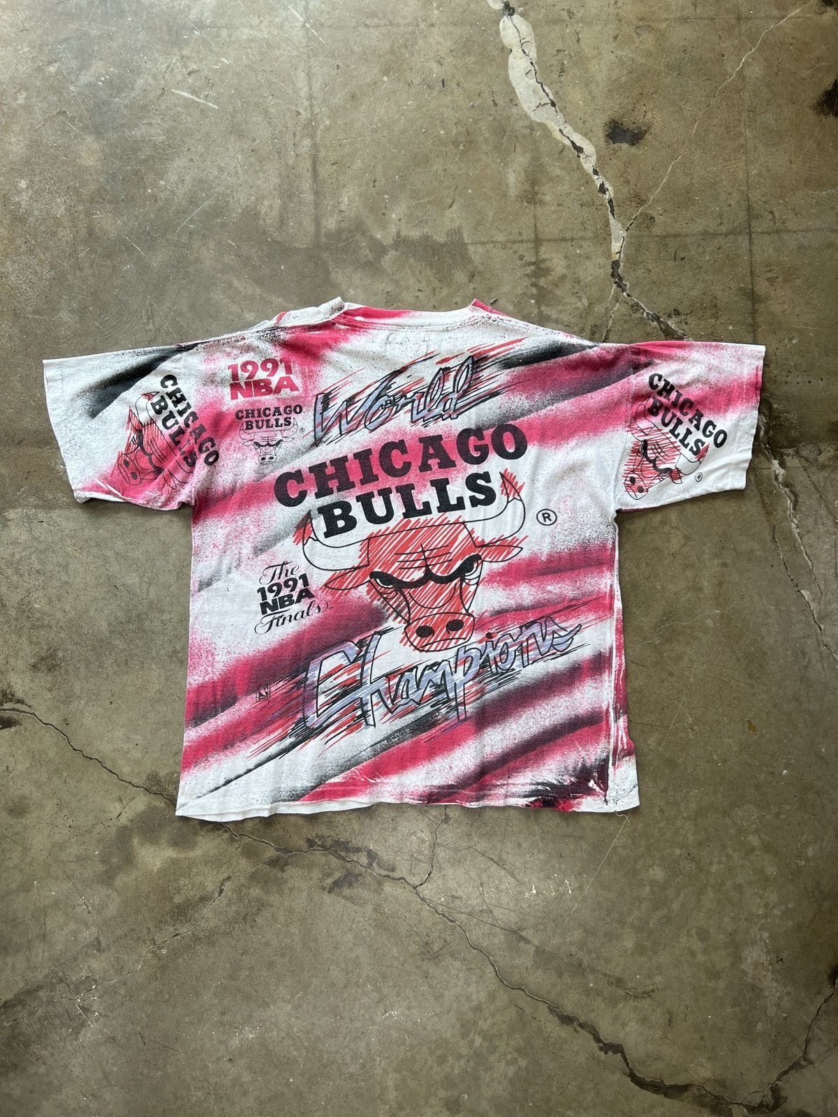 NBA × Vintage Vintage 1991 NBA Chicago Bulls Magic Johnson AOP Tee Large Size US L / EU 52-54 / 3 - 5 Thumbnail