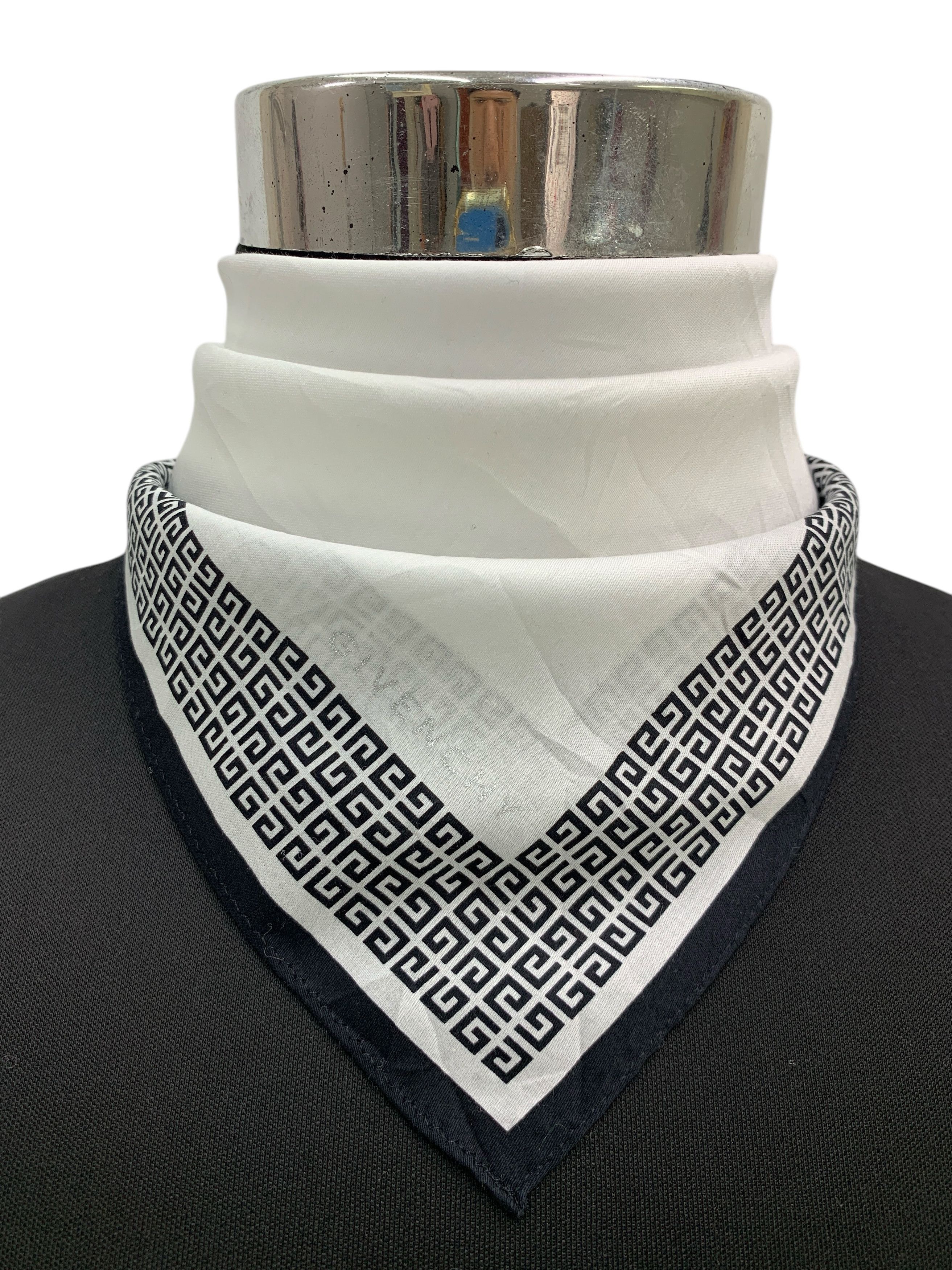 Givenchy × Vintage Vintage Givenchy Neckerchief/Handkerchief - HKA968 Size ONE SIZE - 1 Thumbnail