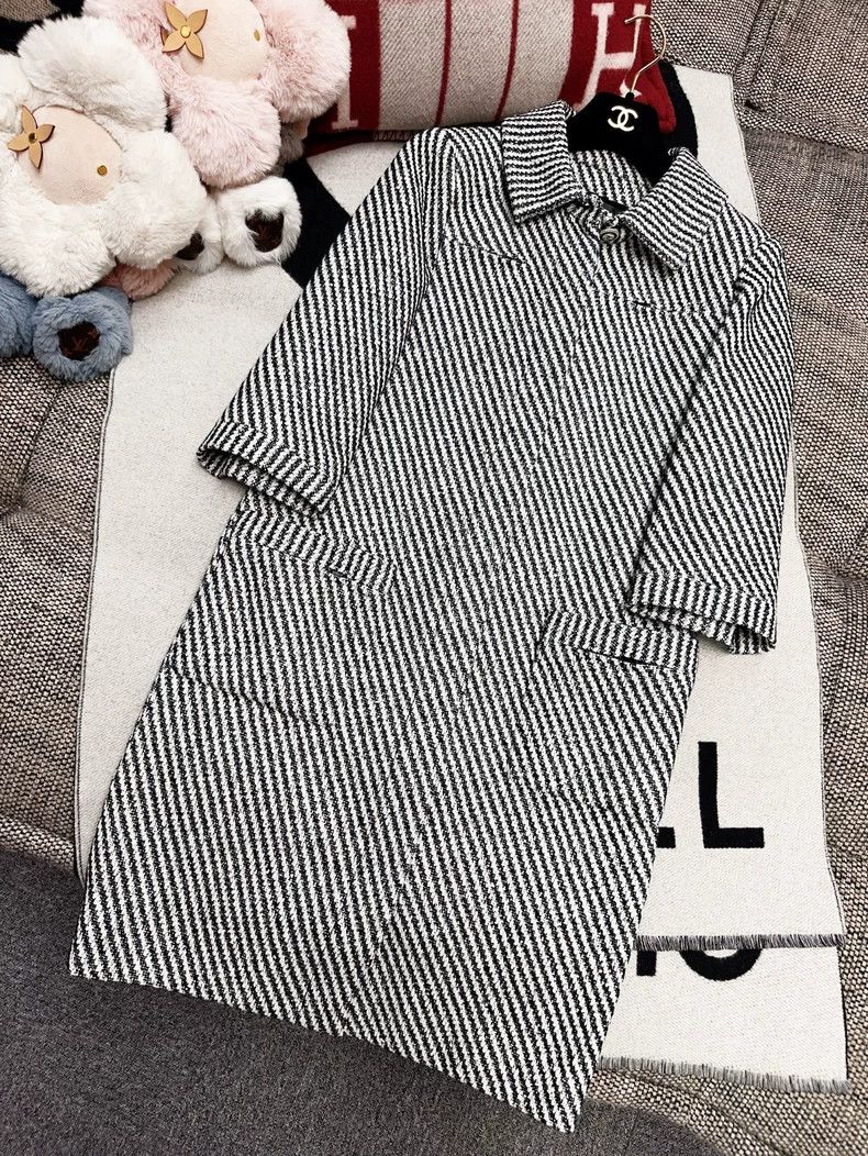 Chanel Chanel 16p black and white twill woven coat Size XXS / US 00 / IT 34 - 1 Thumbnail