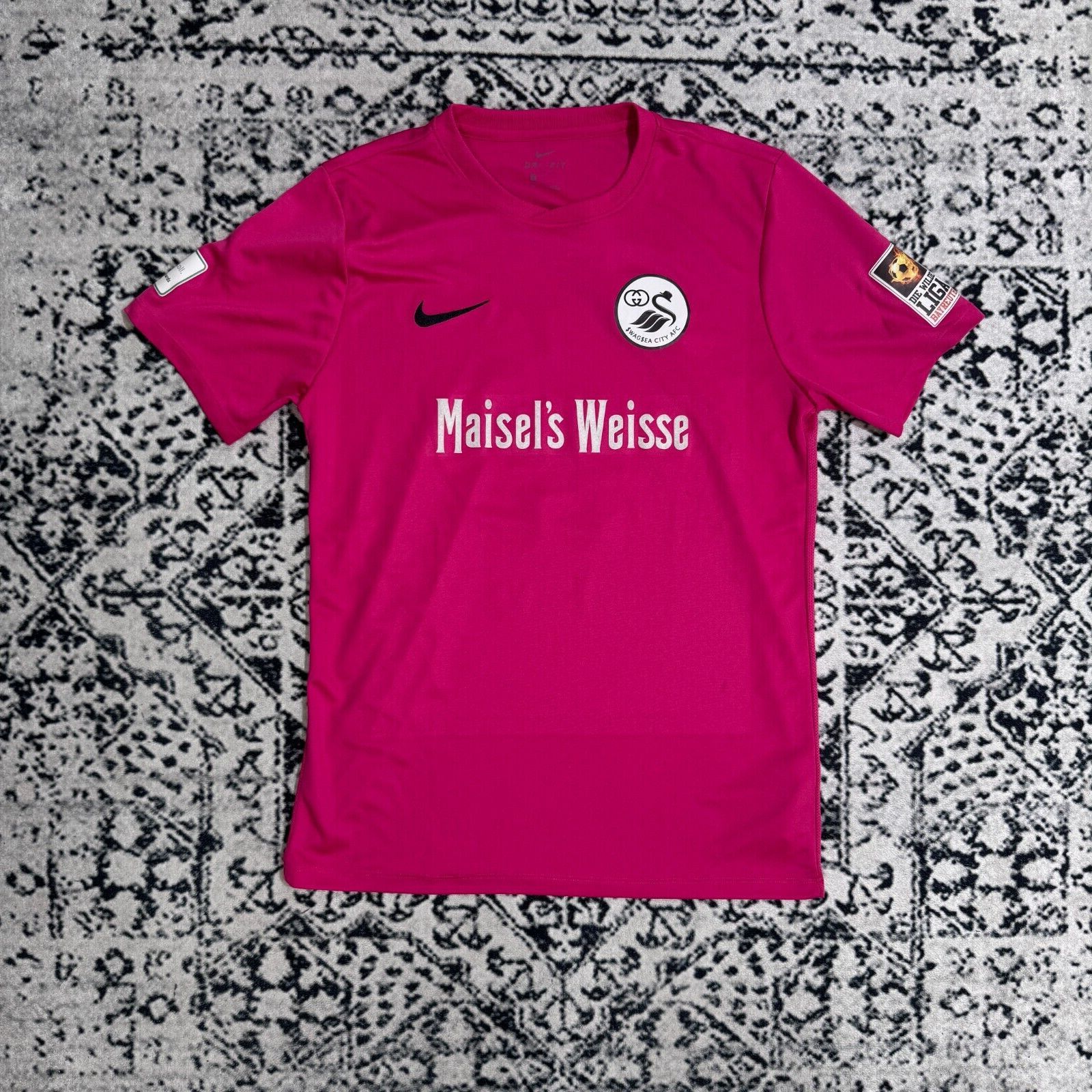 Nike × Vintage Nike Pink Polyester Jersey T-Shirt Size L Swag City Pepino Size US L / EU 52-54 / 3 - 1 Thumbnail