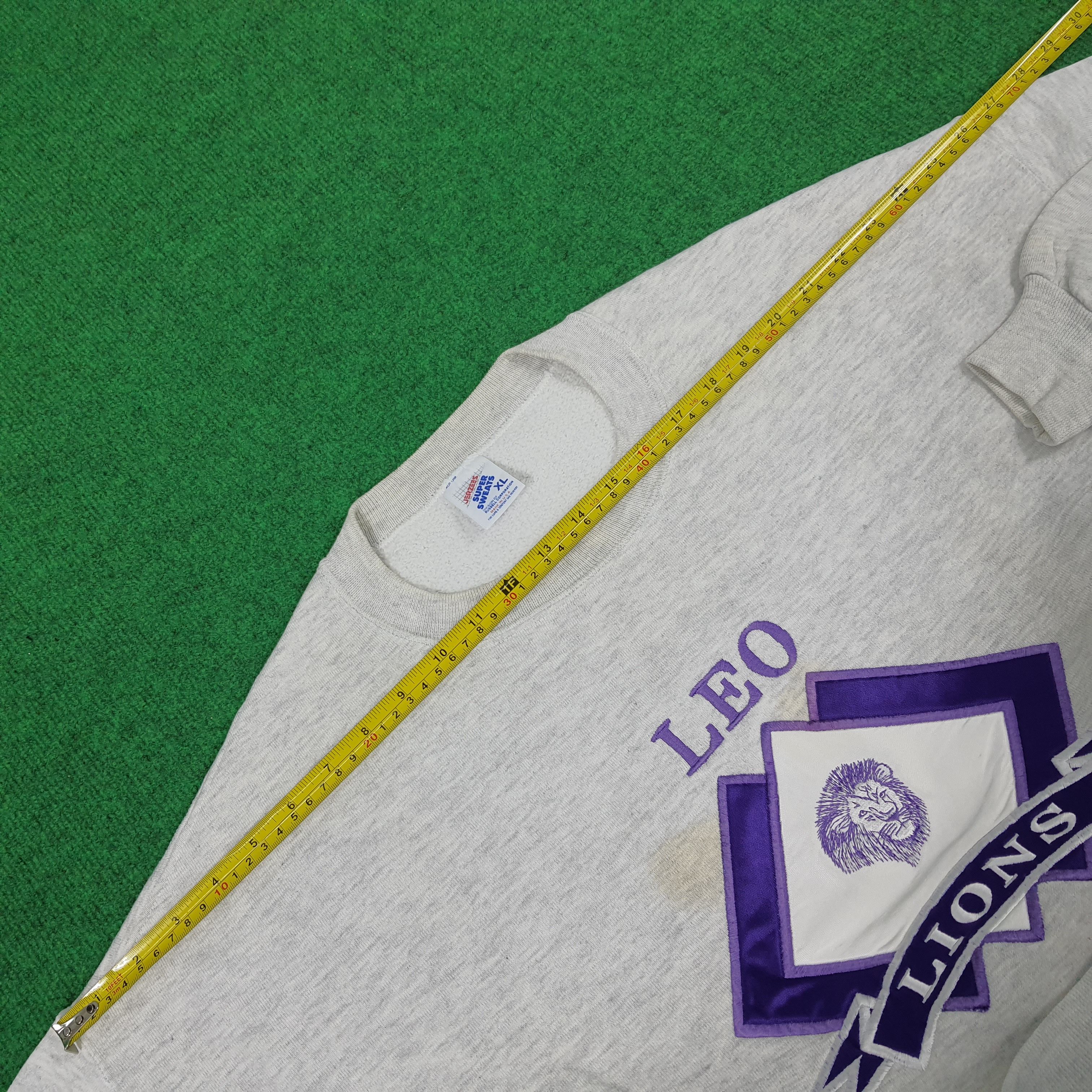 Vintage Vintage LEO LIONS America Team Club Sweatshirts Size US XL / EU 56 / 4 - 8 Thumbnail