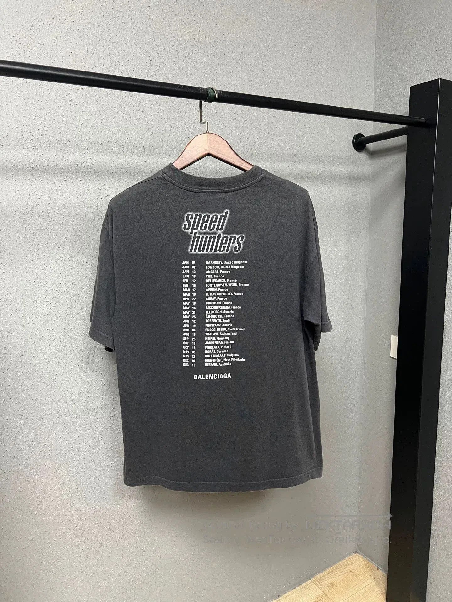 Balenciaga Balenciaga Short Sleeve Graphic T. Size US S / EU 44-46 / 1 - 2 Thumbnail