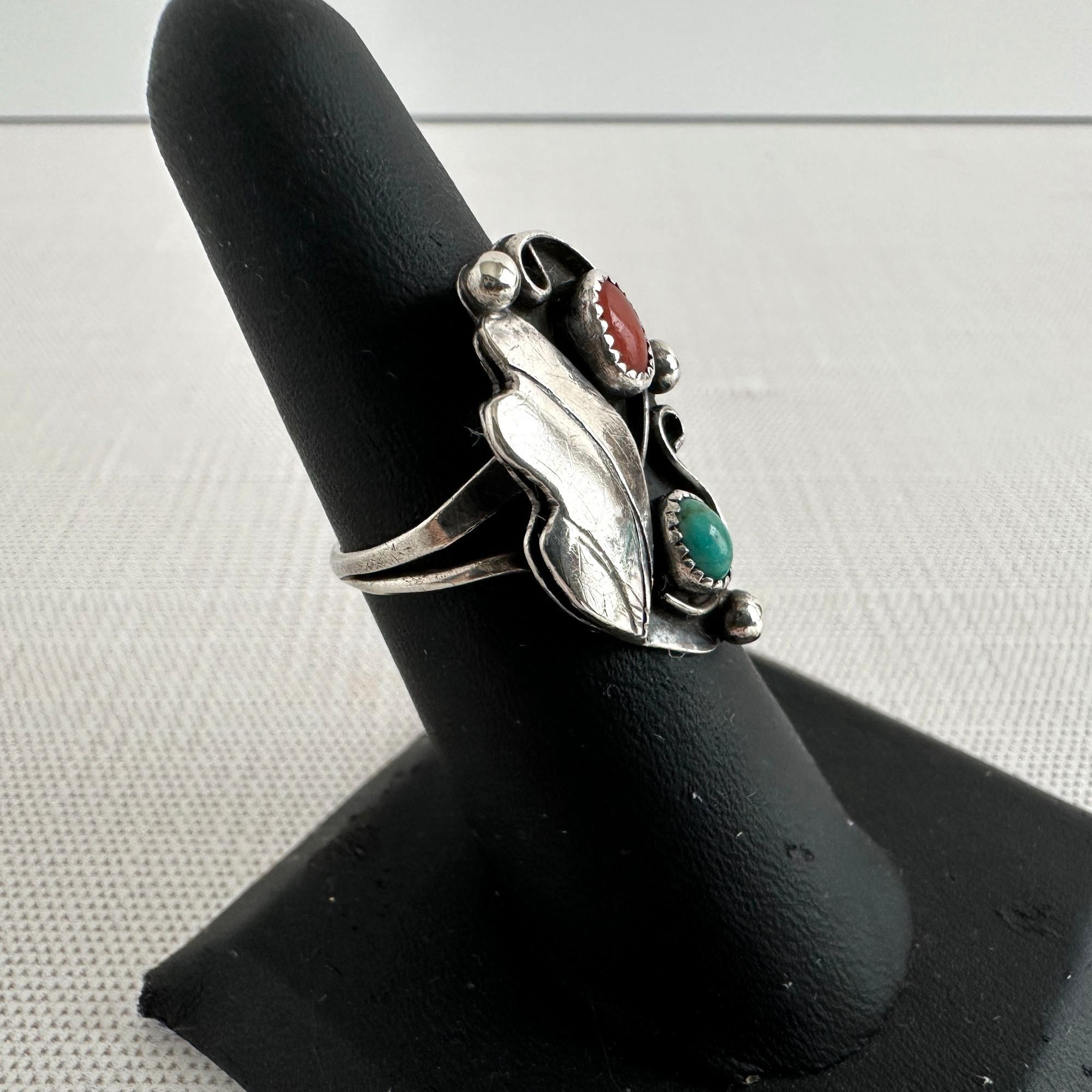 Native Native American Navajo Sterling Silver Turquoise and Coral R Size ONE SIZE - 3 Thumbnail