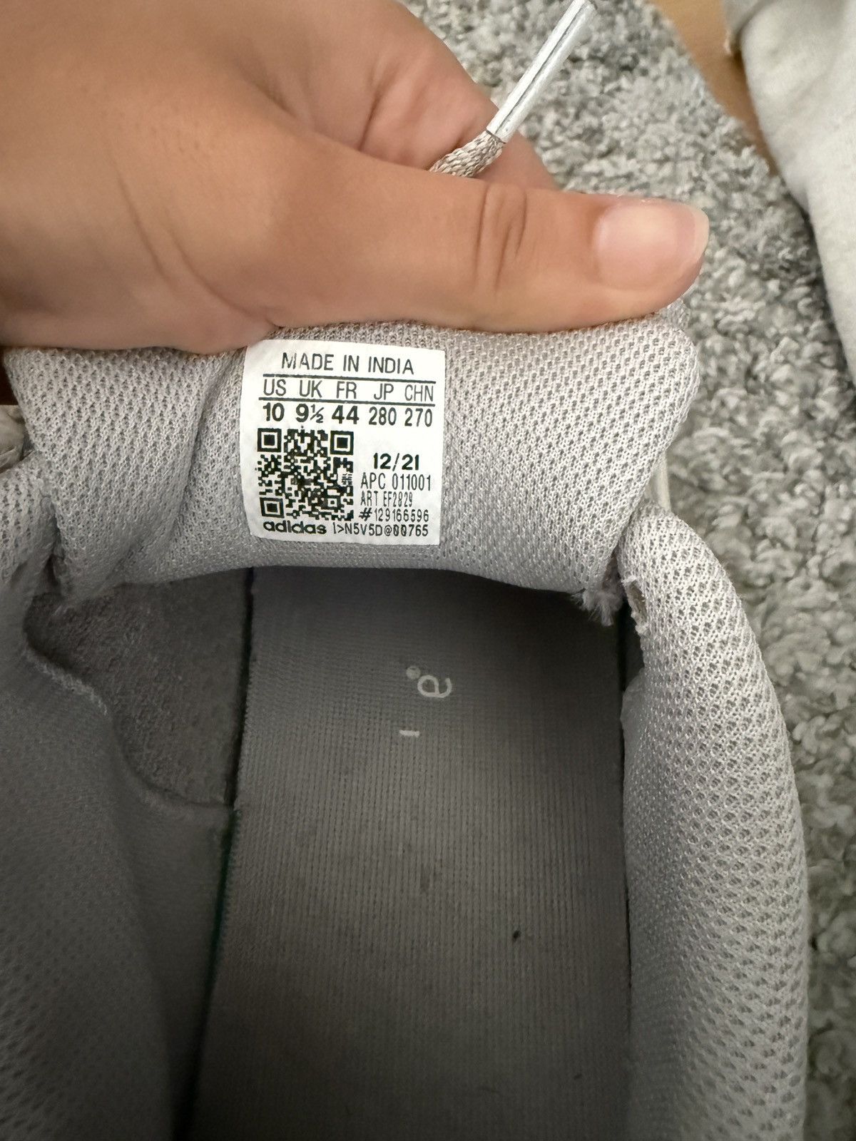 Yeezy Adidas Yeezy Boost 700 V2 Static Size US 9.5 / EU 42-43 - 11 Thumbnail