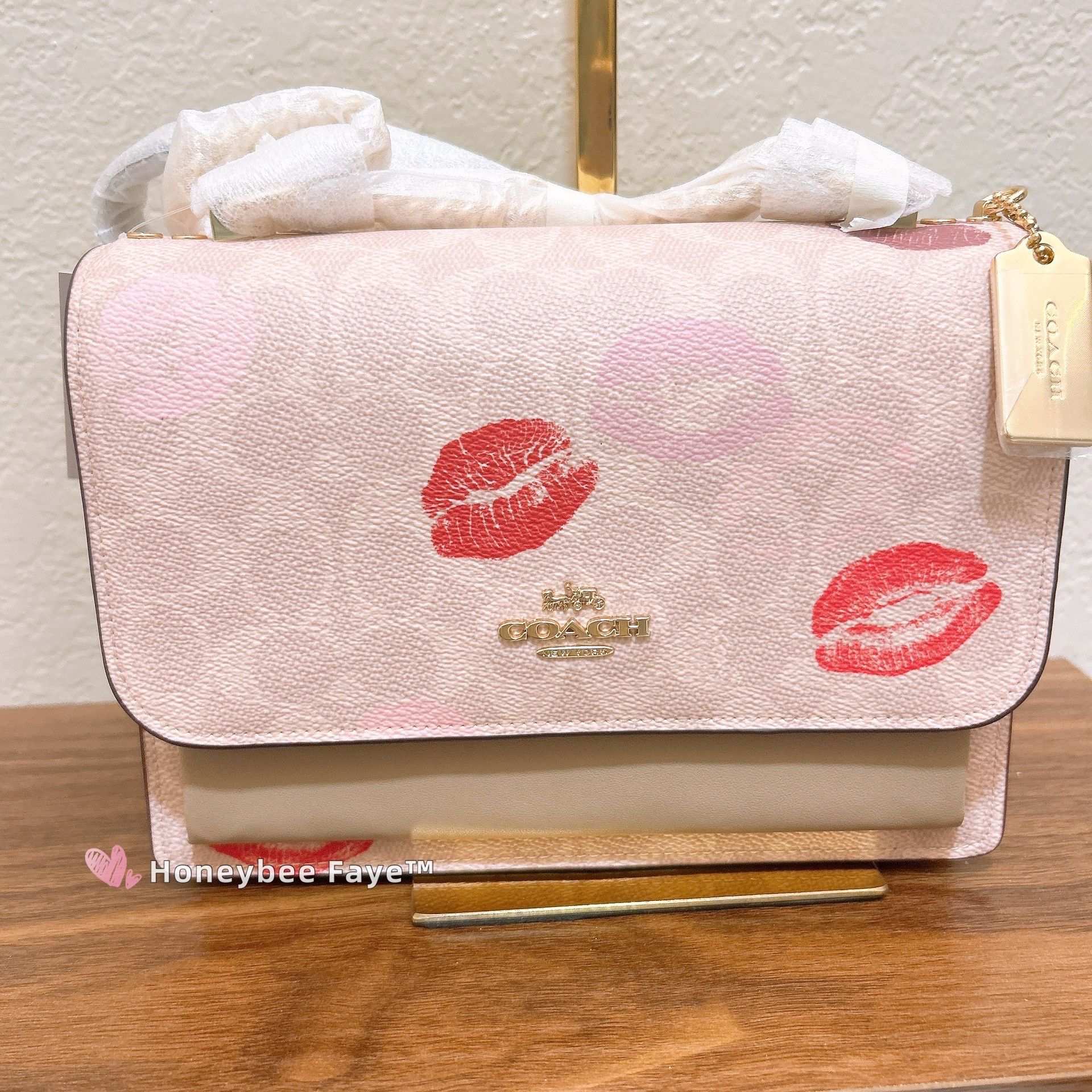Coach Klare Crossbody Bag Signature Canvas With Lips Print CZ947 Size ONE SIZE - 2 Thumbnail
