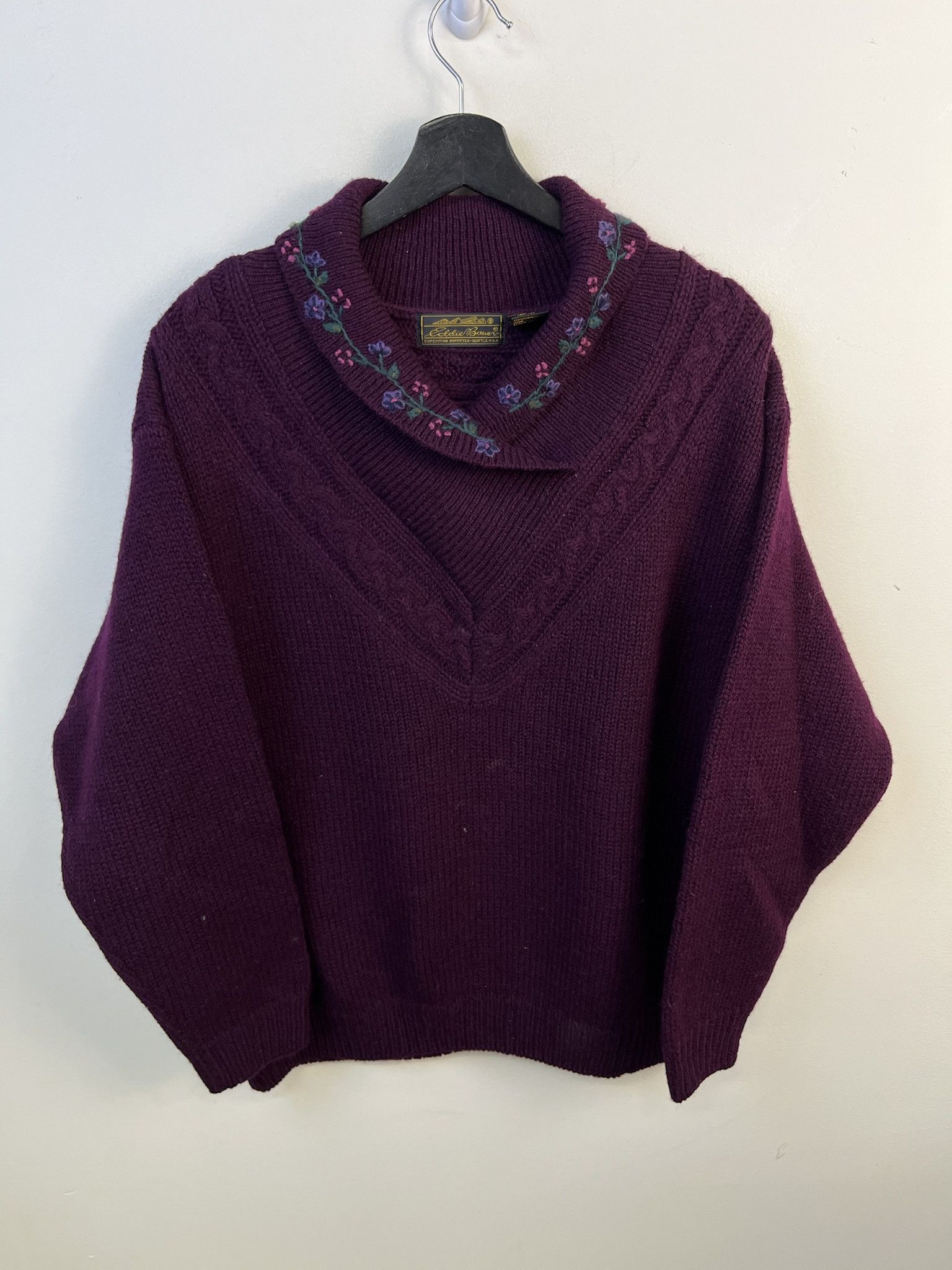 Other Vintage Knit Sweater 1990s Thick Knit Floral Cowichan Knit Sweater Eddie Bauer Sweater size L Size US L / EU 52-54 / 3 - 1 Thumbnail