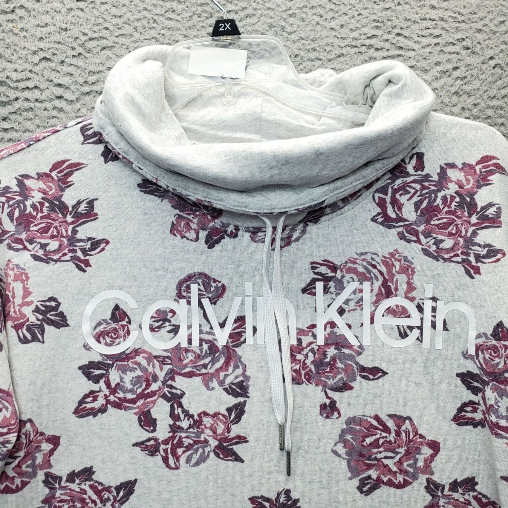 Calvin Klein Calvin Klein Sweatshirt Womens Size S Multicolor Flower Print Spell Out High Low Slit Shirt Size S / US 4 / IT 40 - 3 Thumbnail