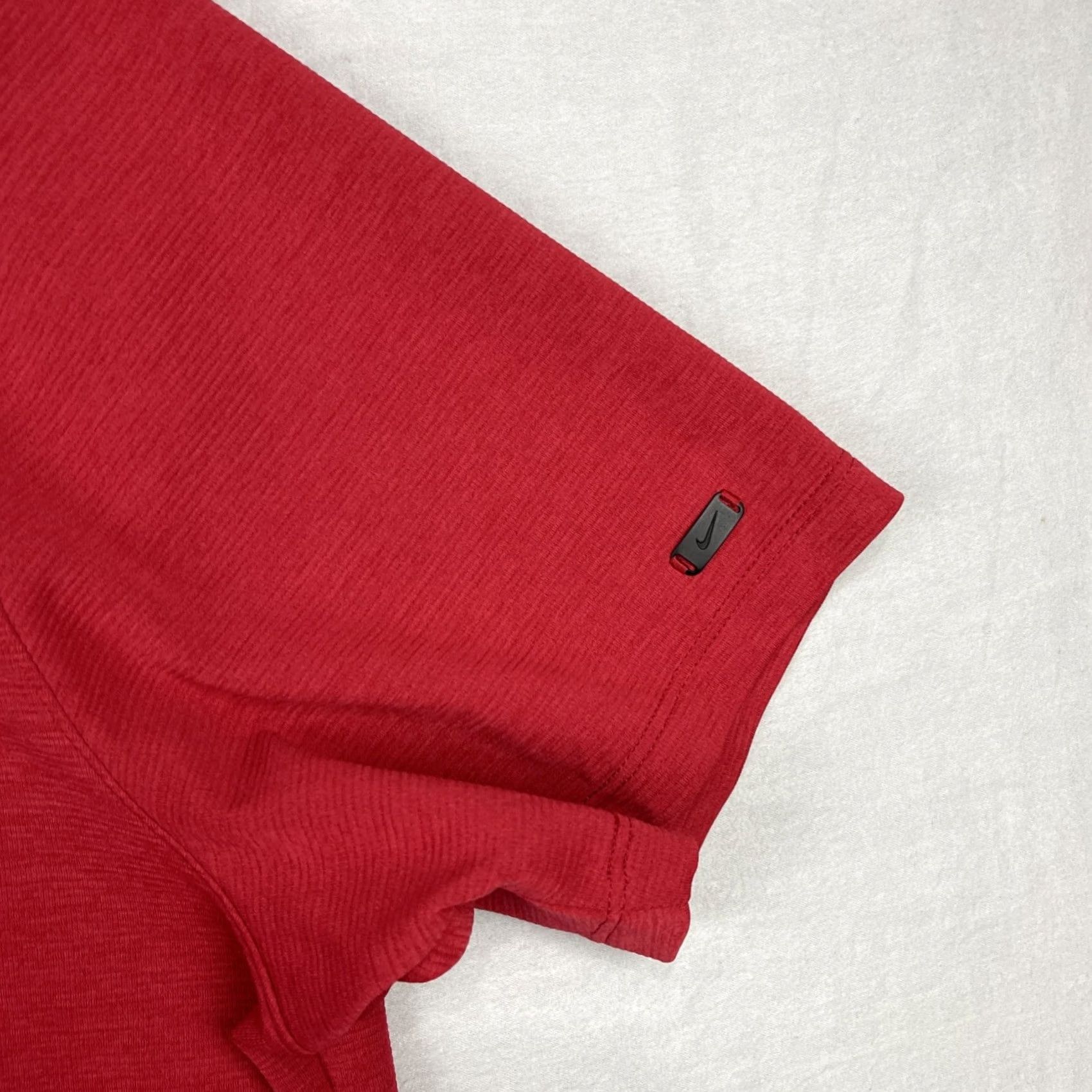 Nike Nike Tiger Woods Polo Shirt Mens XL Red BV1315-687 Polo Shirt Xl Red Nike Tiger Woods Polo Shirt Mens XL Red BV1315-687 Size US XL / EU 56 / 4 - 4 Thumbnail