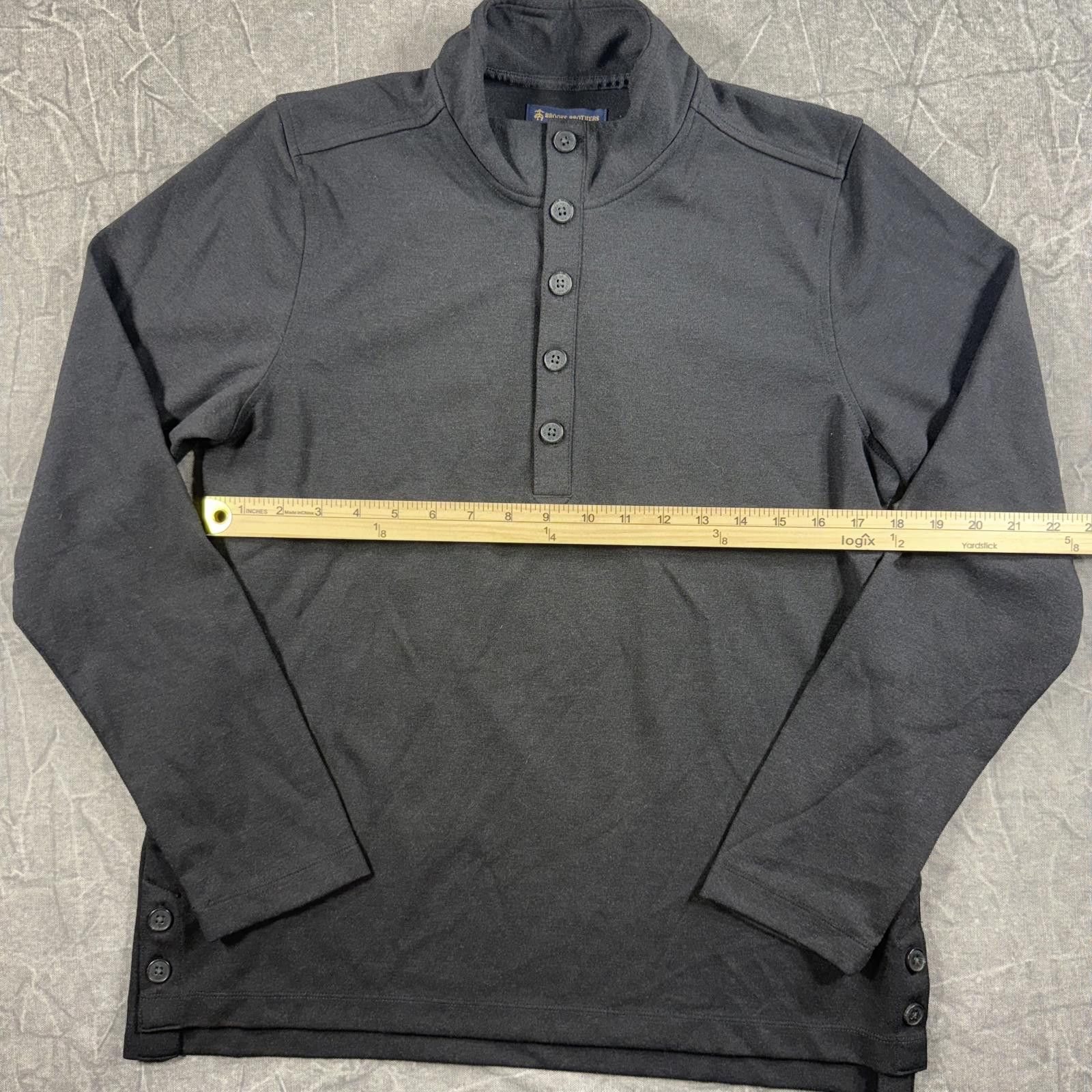 Brooks Brothers Brooks Brothers Shirt Men's M Black Mid-Layer Stretch Button Size US M / EU 48-50 / 2 - 5 Thumbnail