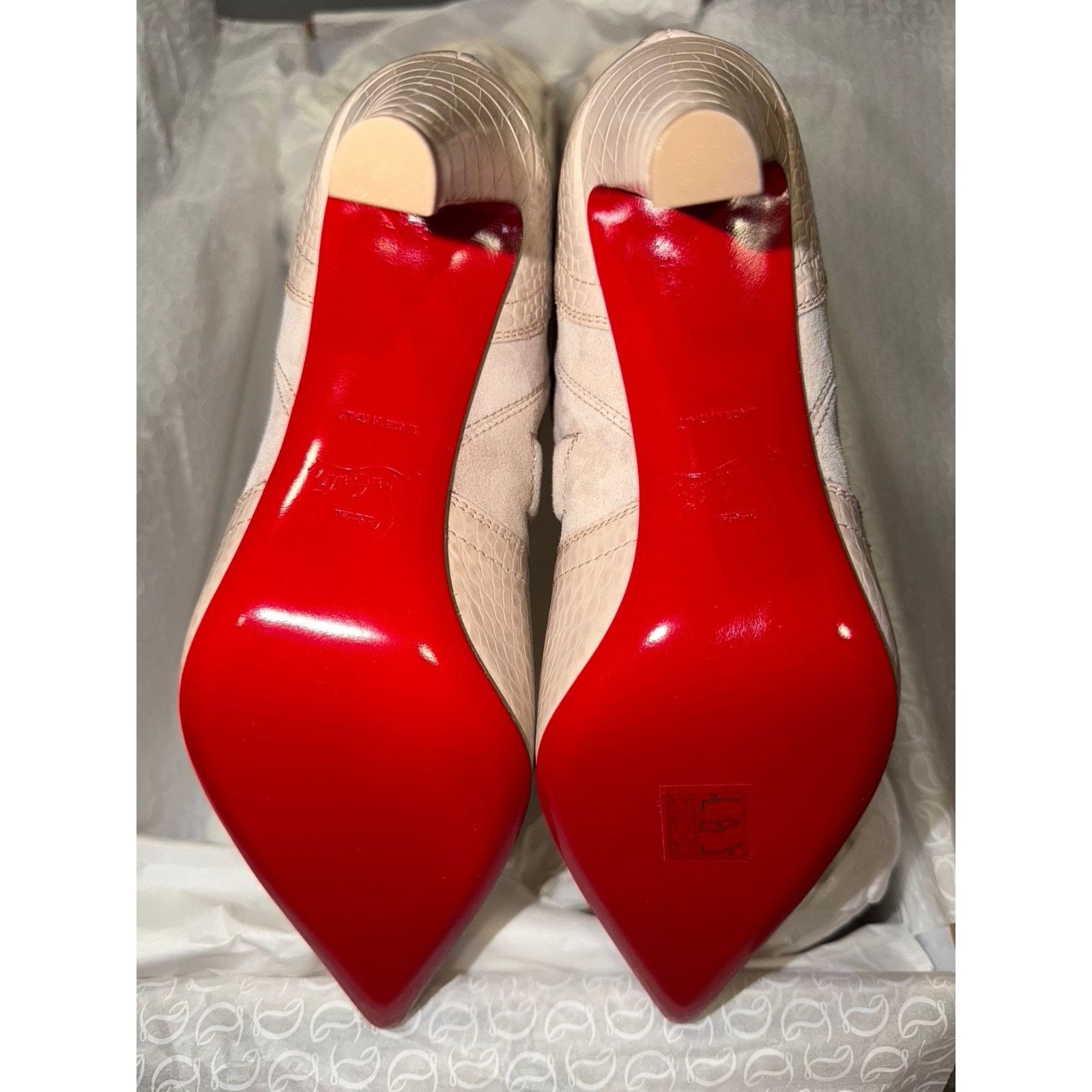 Christian Louboutin Christian Louboutin Santia Botta 85 Pearl Beige Boot 37.5 Size US 7.5 / IT 37.5 - 19 Thumbnail