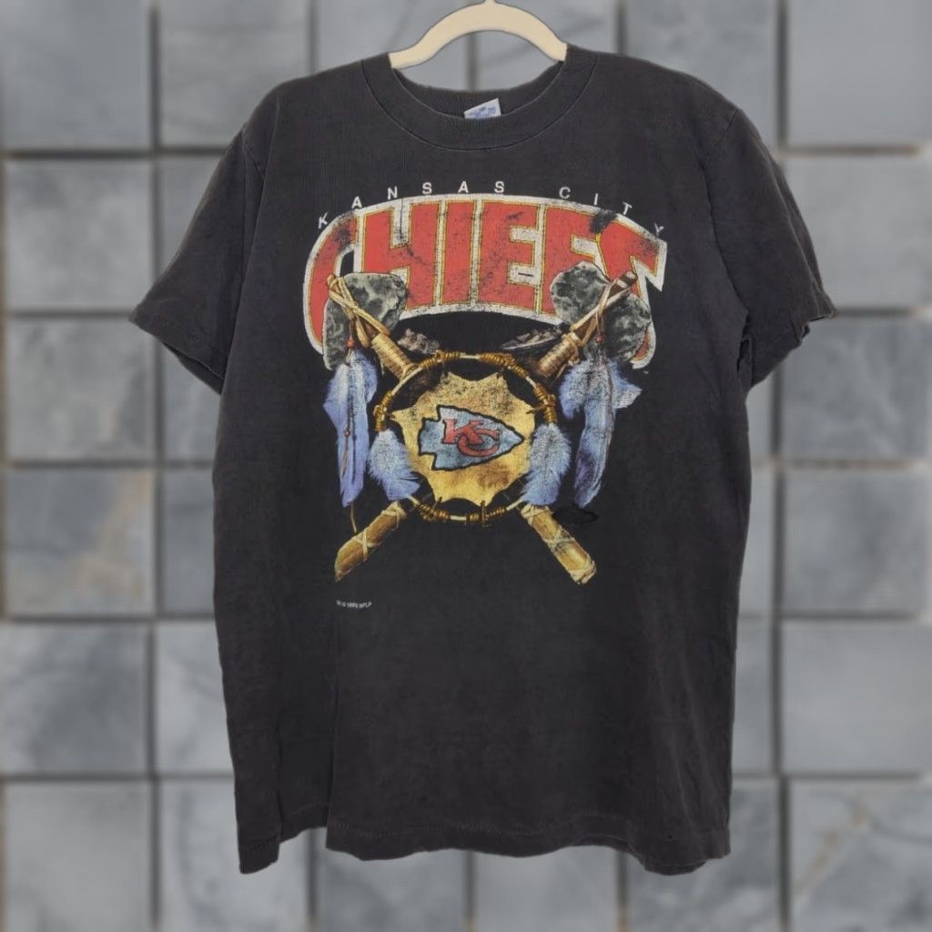 Vintage VINTAGE Kansas City Chiefs Distressed Grunge Worn 90s Salem Medium Faded Size US M / EU 48-50 / 2 - 1 Thumbnail