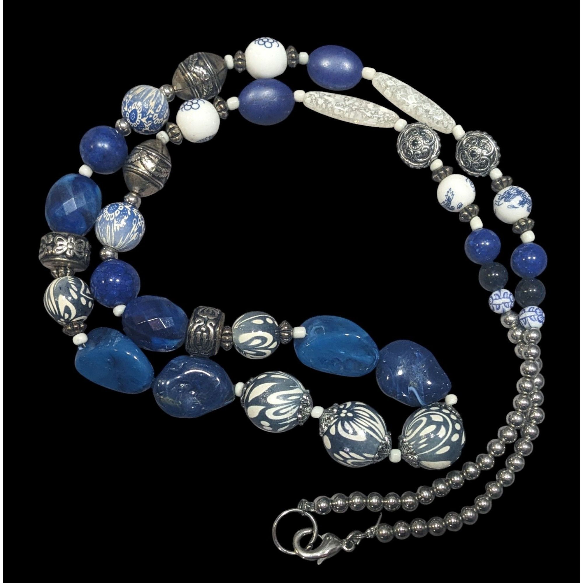 Other Vintage Blue And White Floral Mixed Media Beaded Necklace Size ONE SIZE - 1 Thumbnail