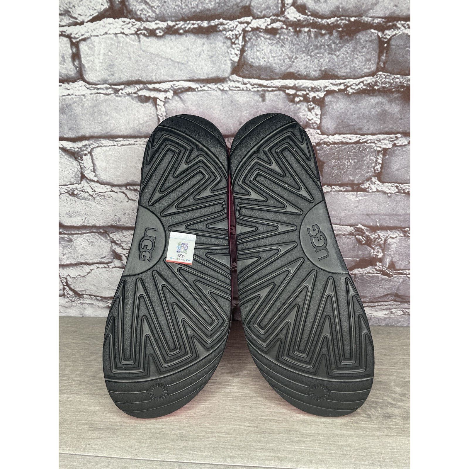 Ugg UGG WILCOX SLIDE Pink Rubber Light Waterproof Sport Sandals Size US 12 / EU 45 - 21 Thumbnail