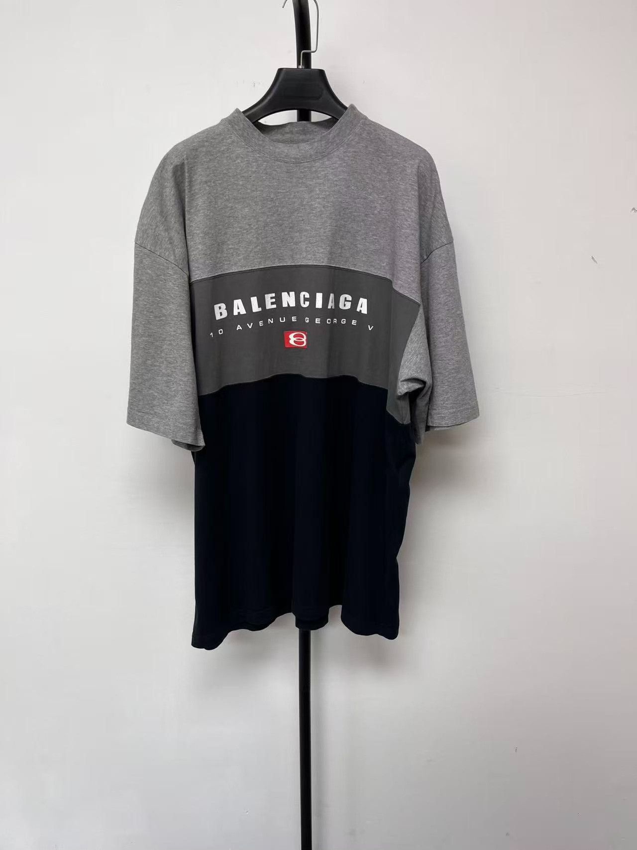 Balenciaga Balenciaga Logo Print Crewneck Short Sleeve T-Shirt Size US XXS / EU 40 - 1 Thumbnail