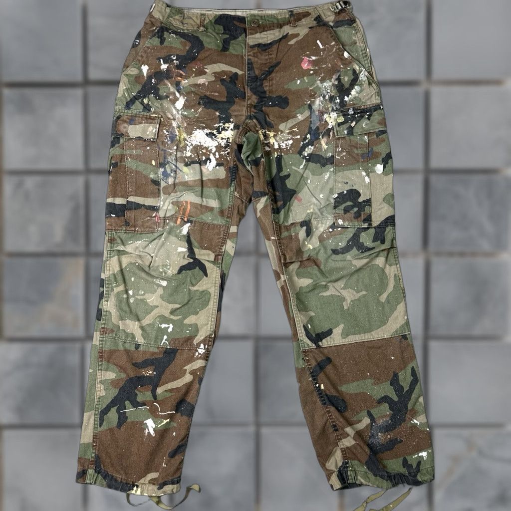 Vintage VINTAGE US Army Pants Mens M Green Woodland Camo Distressed 29in Inseam Cargo Pockets Front Flat Front Button Closure Mens Size US 31 - 1 Thumbnail